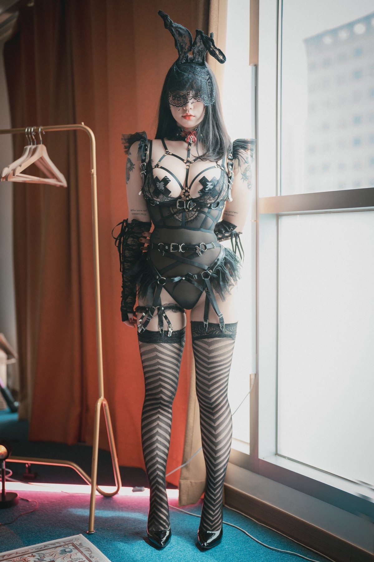 xgyw.top_[DJAWA]No.150_模特Echi_Reine des Lapins主题黑色蕾丝兔女郎露豪乳遮点诱惑写真125P
