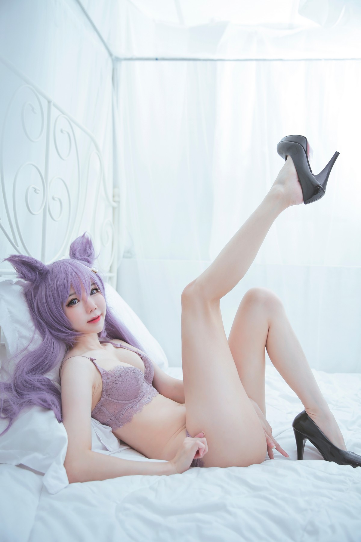xgyw.top_Coser妹子Sally Dorasnow-Keqing Lingerie主题私房床上性感蕾丝内衣诱惑写真46P