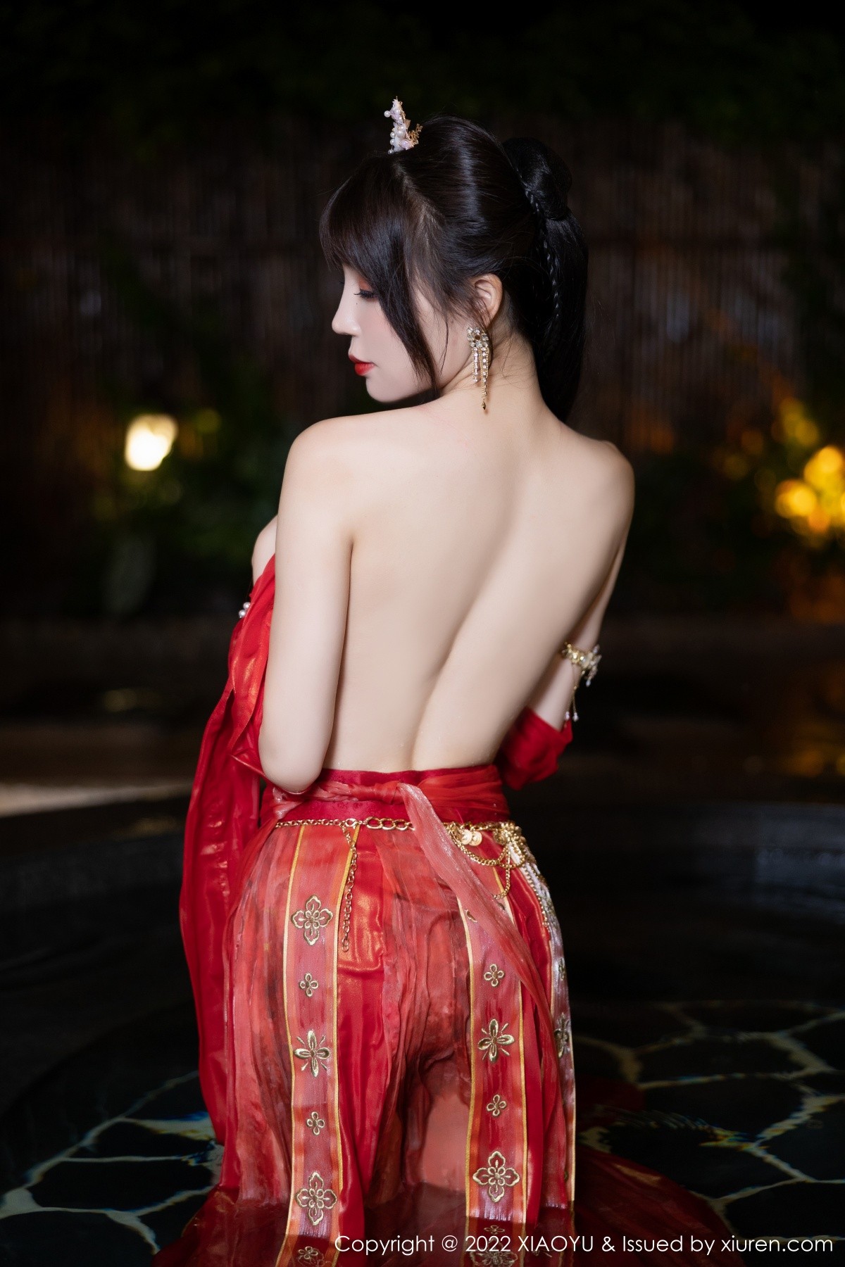 xgyw.top_[XiaoYu画语界]Vol.827_女神徐莉芝Booty泳池性感红色轻透古装服饰秀完美身材诱惑写真70P