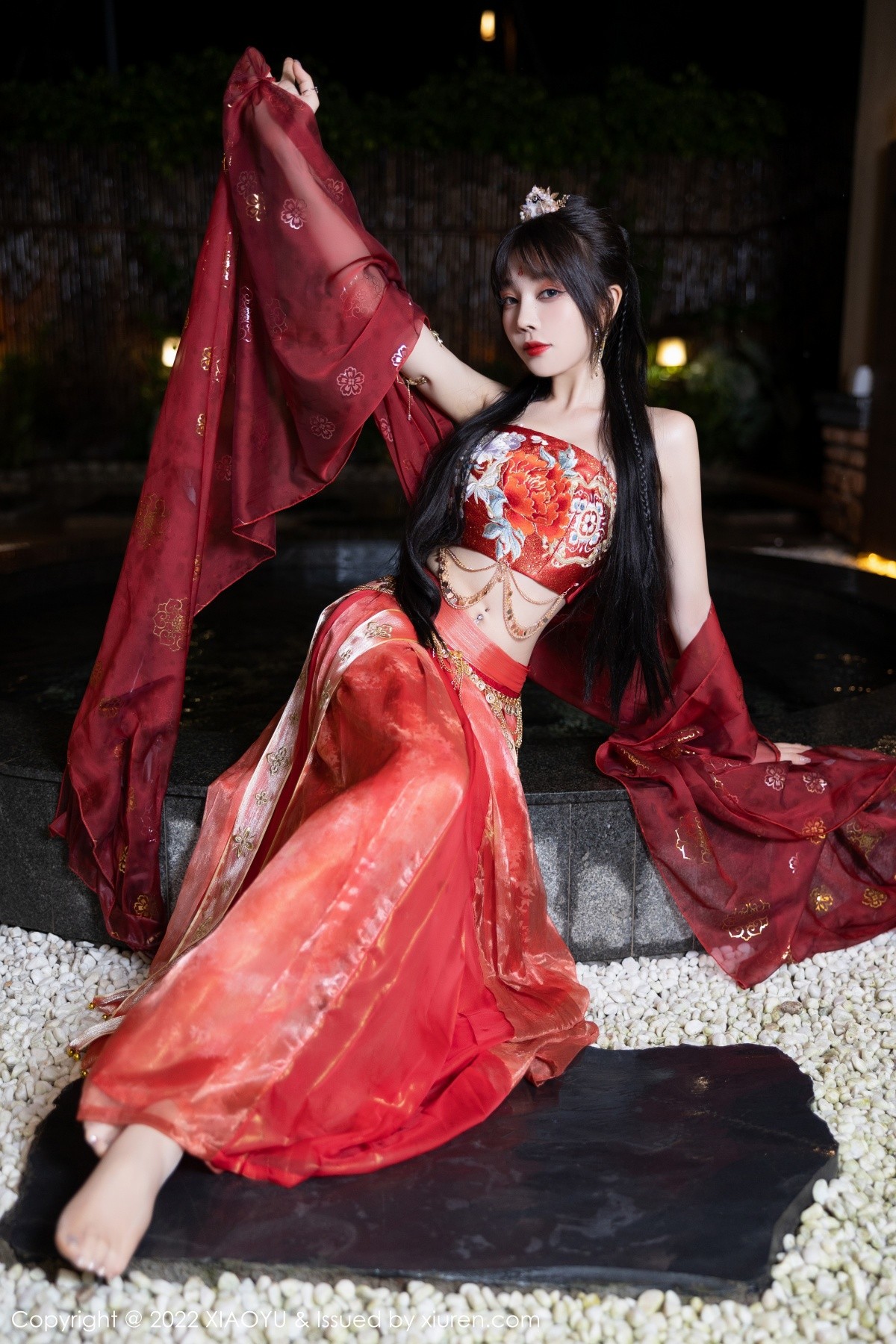 xgyw.top_[XiaoYu画语界]Vol.827_女神徐莉芝Booty泳池性感红色轻透古装服饰秀完美身材诱惑写真70P