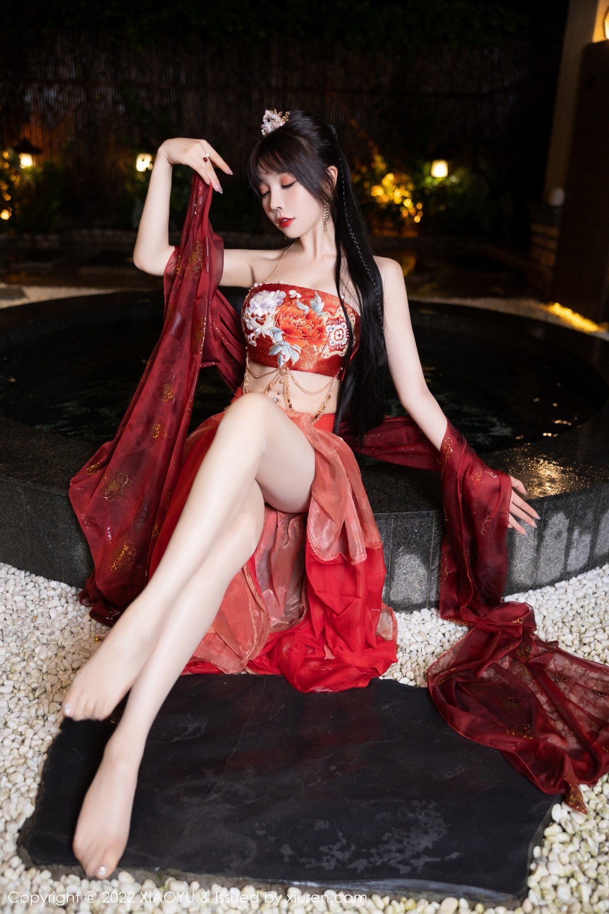 xgyw.top_[XiaoYu画语界]Vol.827_女神徐莉芝Booty泳池性感红色轻透古装服饰秀完美身材诱惑写真70P