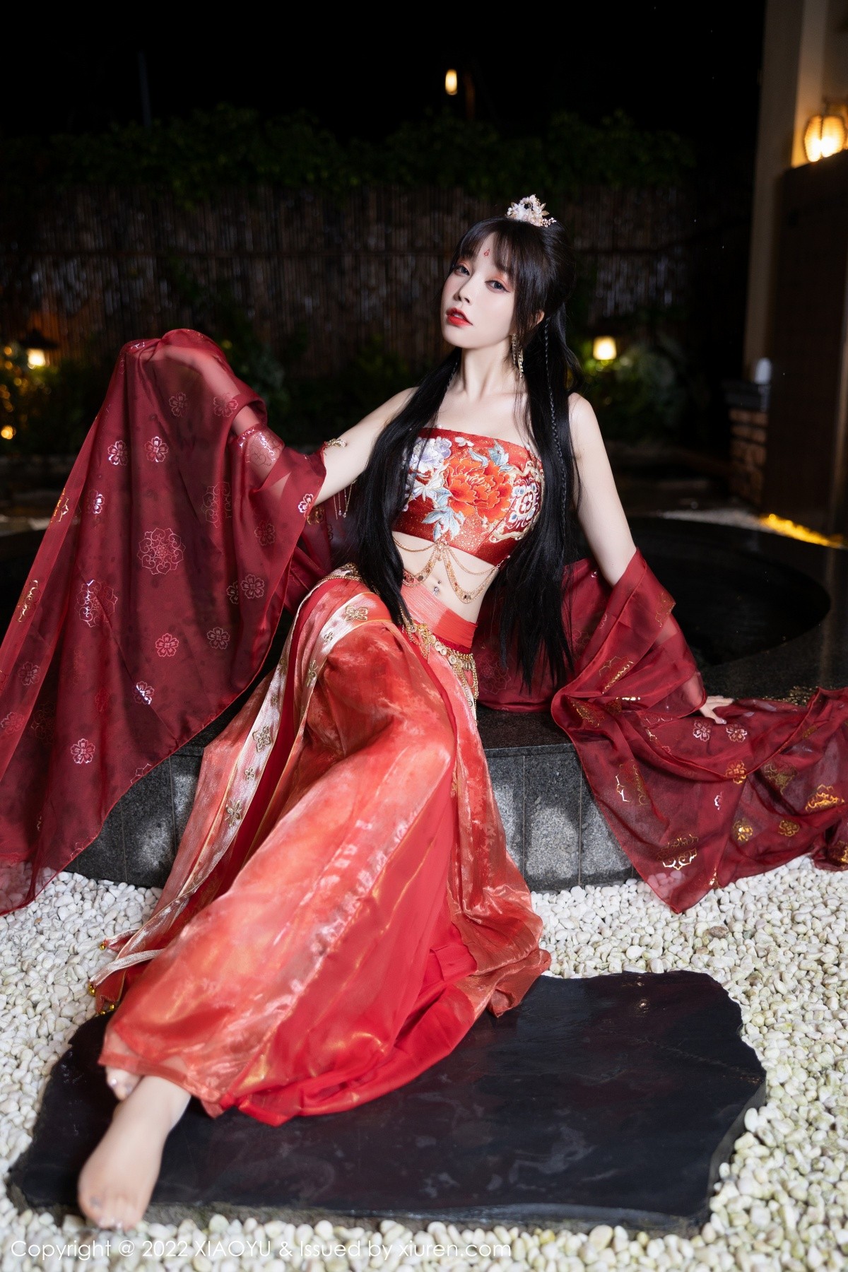 xgyw.top_[XiaoYu画语界]Vol.827_女神徐莉芝Booty泳池性感红色轻透古装服饰秀完美身材诱惑写真70P