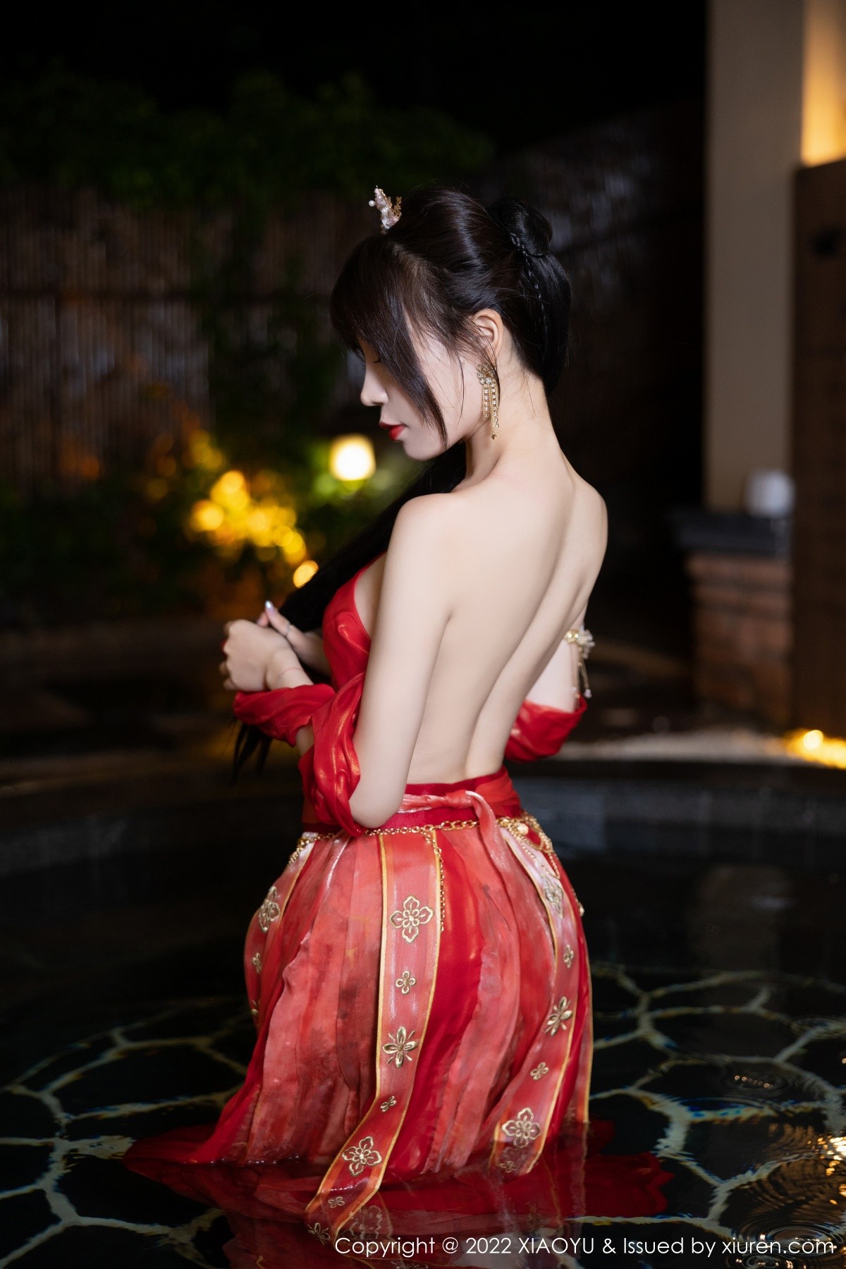 xgyw.top_[XiaoYu画语界]Vol.827_女神徐莉芝Booty泳池性感红色轻透古装服饰秀完美身材诱惑写真70P