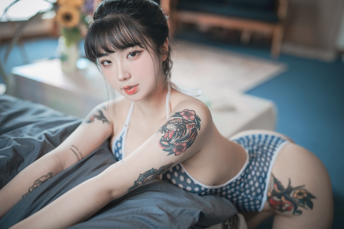 xgyw.top_[DJAWA]No.153_模特Echi_Staycation主题性感三点式内衣 高叉连体衣秀豪乳诱惑写真88P