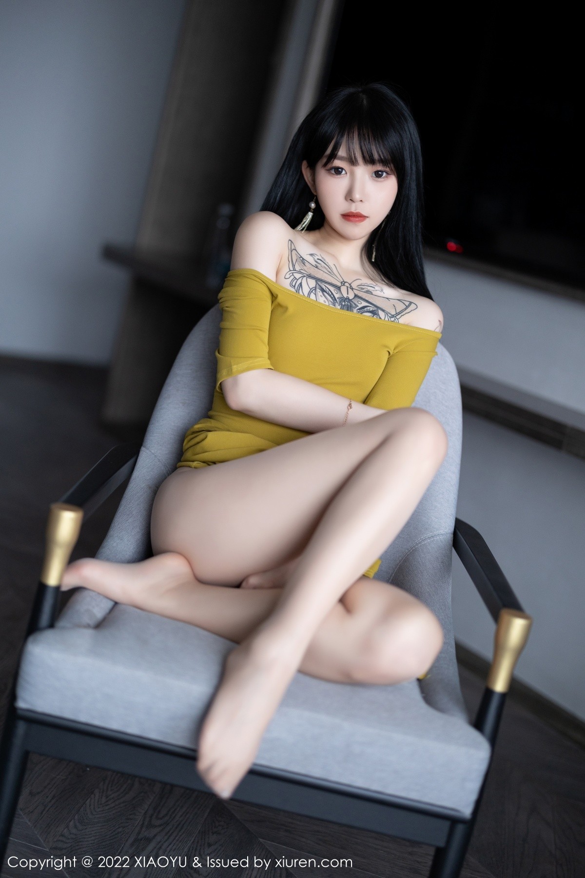 xgyw.top_[XiaoYu画语界]Vol.829_模特奶瓶私房淡蓝围裙配超薄白丝半脱露丁字裤秀翘臀诱惑写真0P