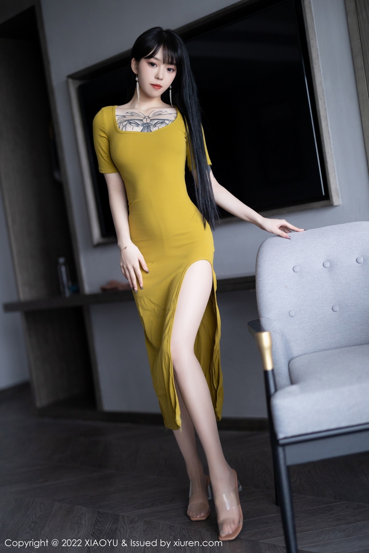 xgyw.top_[XiaoYu画语界]Vol.829_模特奶瓶私房淡蓝围裙配超薄白丝半脱露丁字裤秀翘臀诱惑写真0P