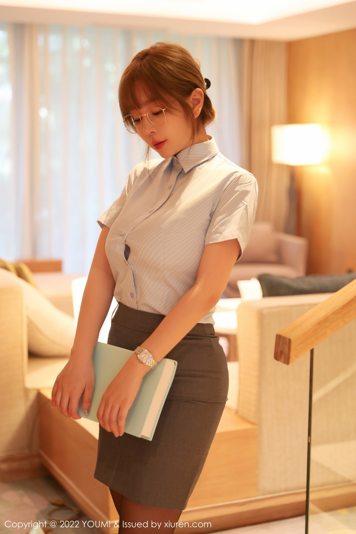 xgyw.top_[YouMi尤蜜荟]Vol.820_女神王雨纯万宁旅拍私房半脱露浅色蕾丝内衣配开档黑丝魅惑写真74P