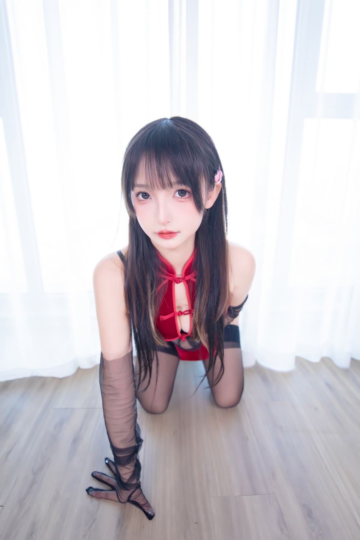 xgyw.top_萝莉美女神楽坂真冬甜蜜皮鞭主题私房性感红色旗袍配黑丝吊袜极致魅惑写真75P