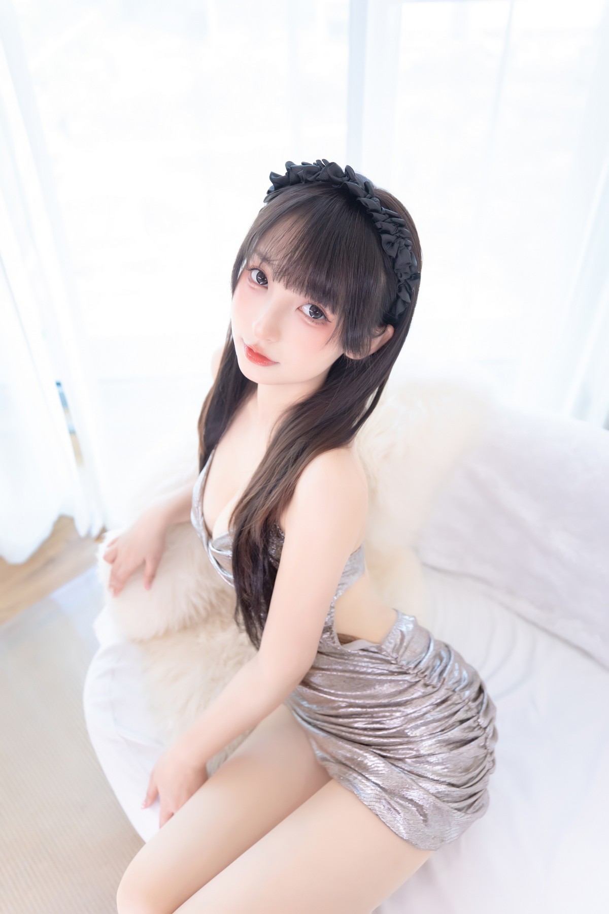 xgyw.top_萝莉美女神楽坂真冬午后红茶主题私房低胸吊带裙配超薄肉丝秀翘臀诱惑写真75P
