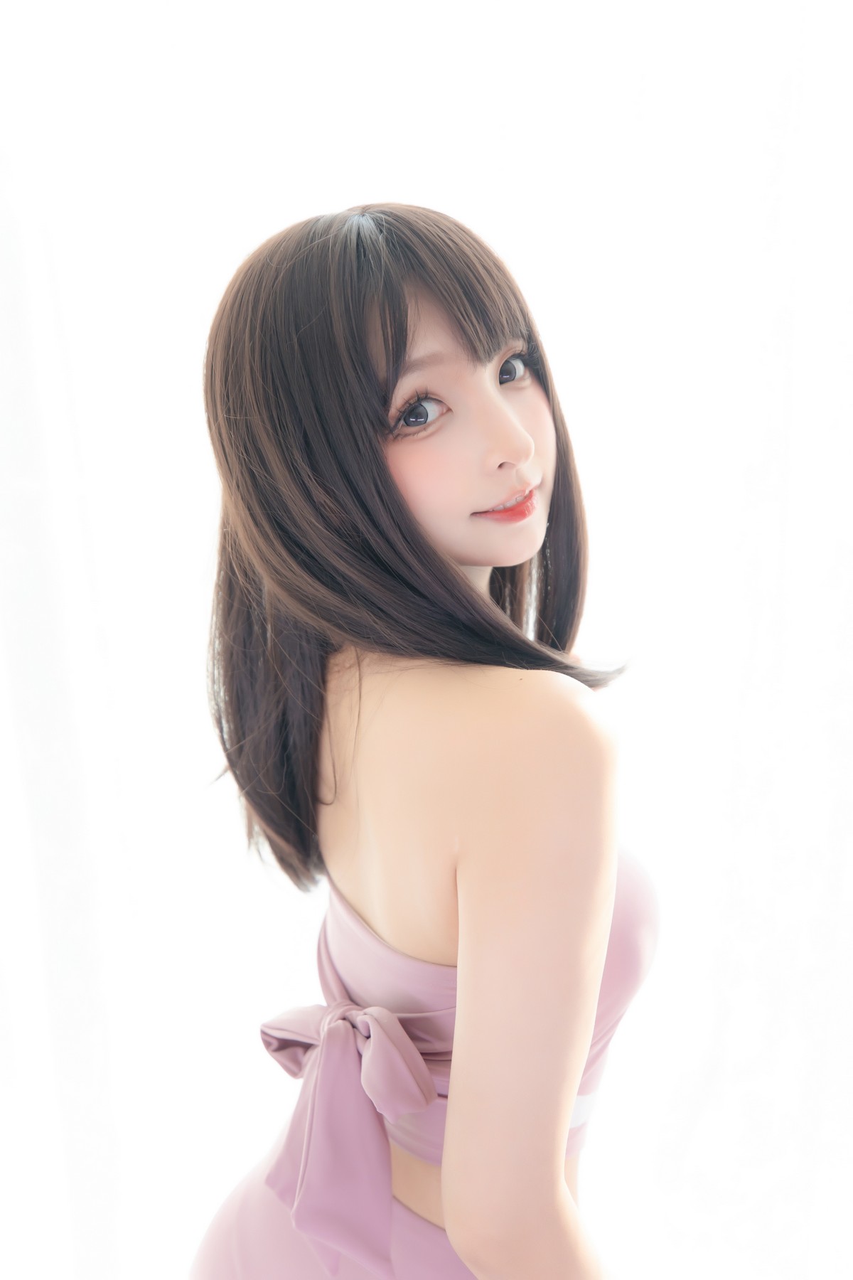 xgyw.top_萝莉美女神楽坂真冬草莓蜜桃主题私房性感粉色运动服饰秀完美身材诱惑写真75P