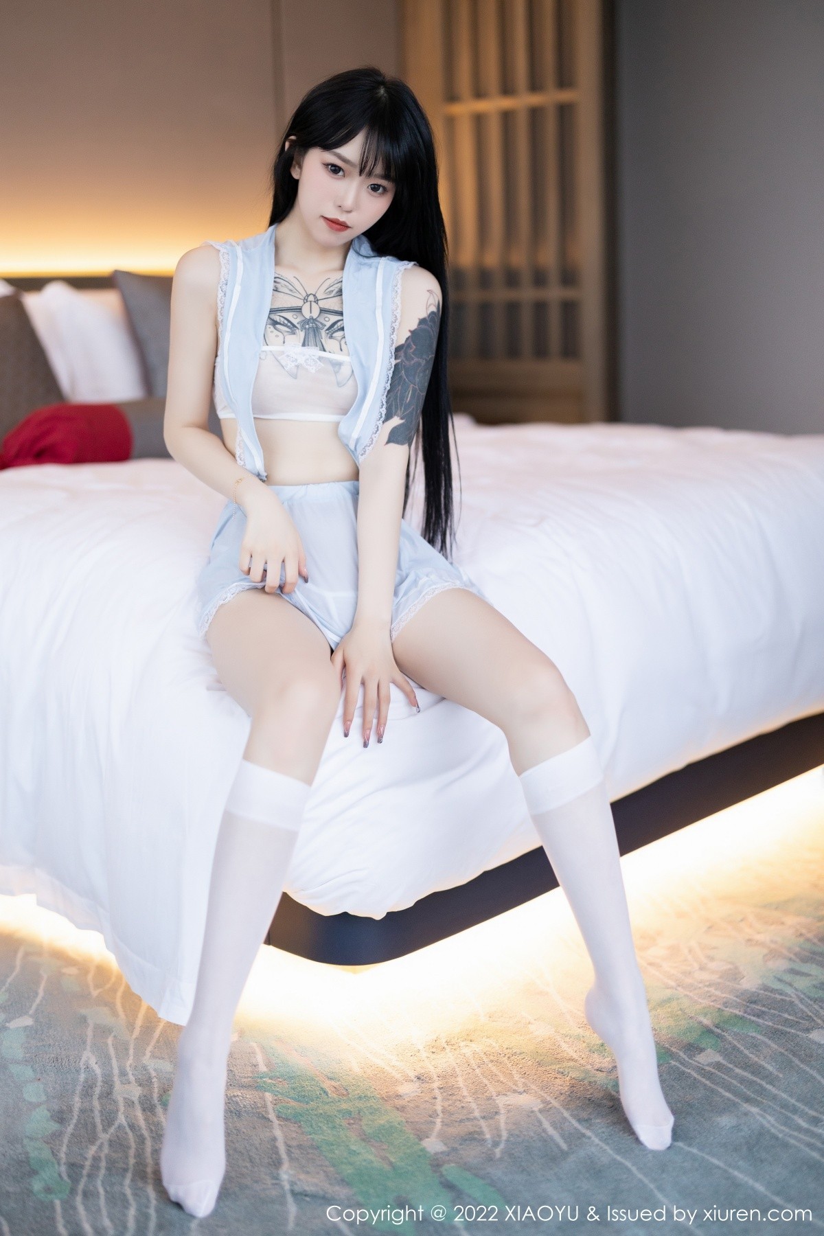 xgyw.top_[XiaoYu画语界]Vol.829_模特奶瓶私房淡蓝围裙配超薄白丝半脱露丁字裤秀翘臀诱惑写真0P