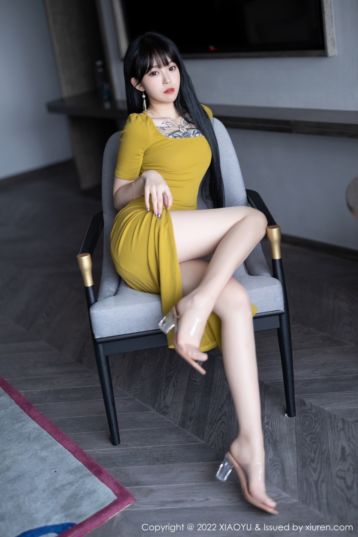 xgyw.top_[XiaoYu画语界]Vol.829_模特奶瓶私房淡蓝围裙配超薄白丝半脱露丁字裤秀翘臀诱惑写真0P