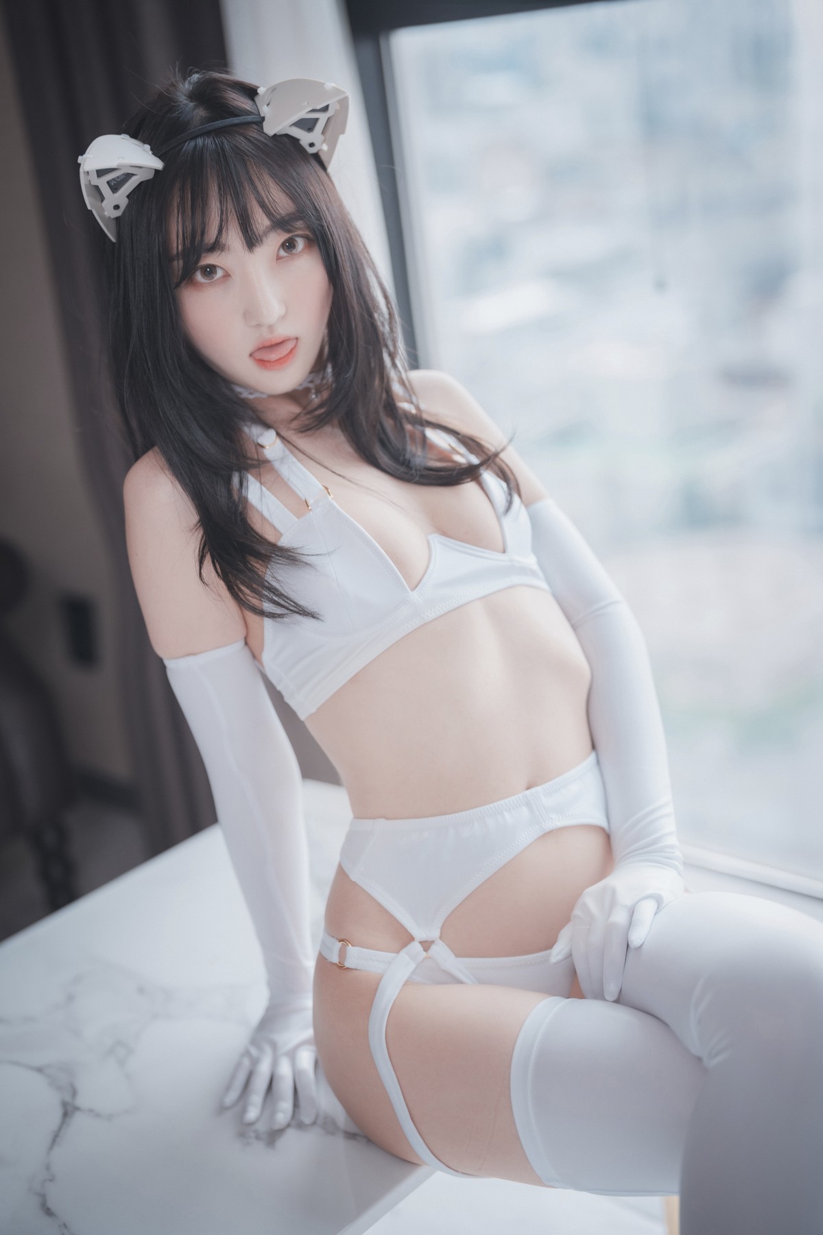 xgyw.top_[DJAWA]No.152_模特Hanari_Snow Cat主题私房床上性感白色内衣配白丝袜诱惑写真119P