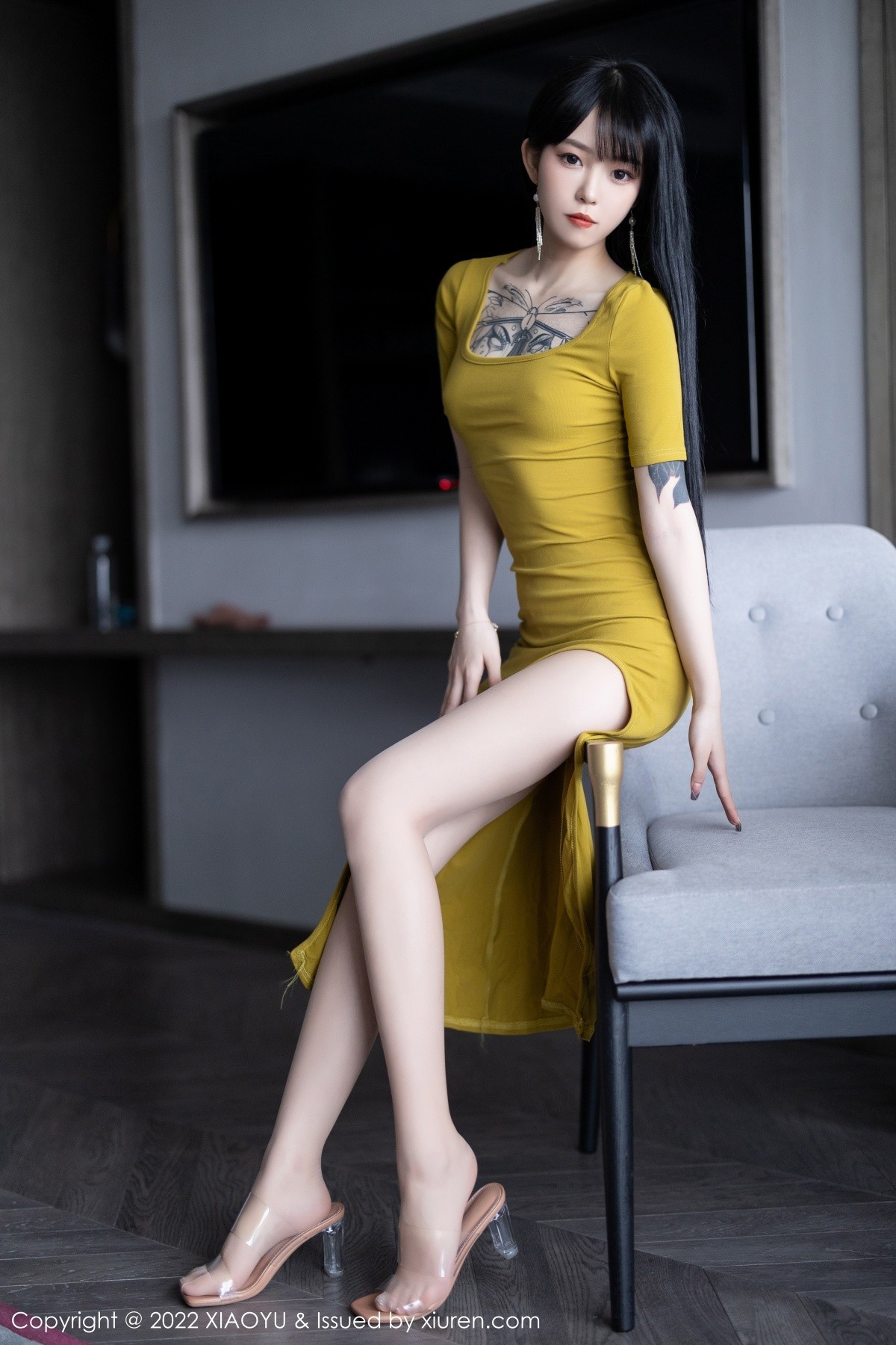 xgyw.top_[XiaoYu画语界]Vol.829_模特奶瓶私房淡蓝围裙配超薄白丝半脱露丁字裤秀翘臀诱惑写真0P
