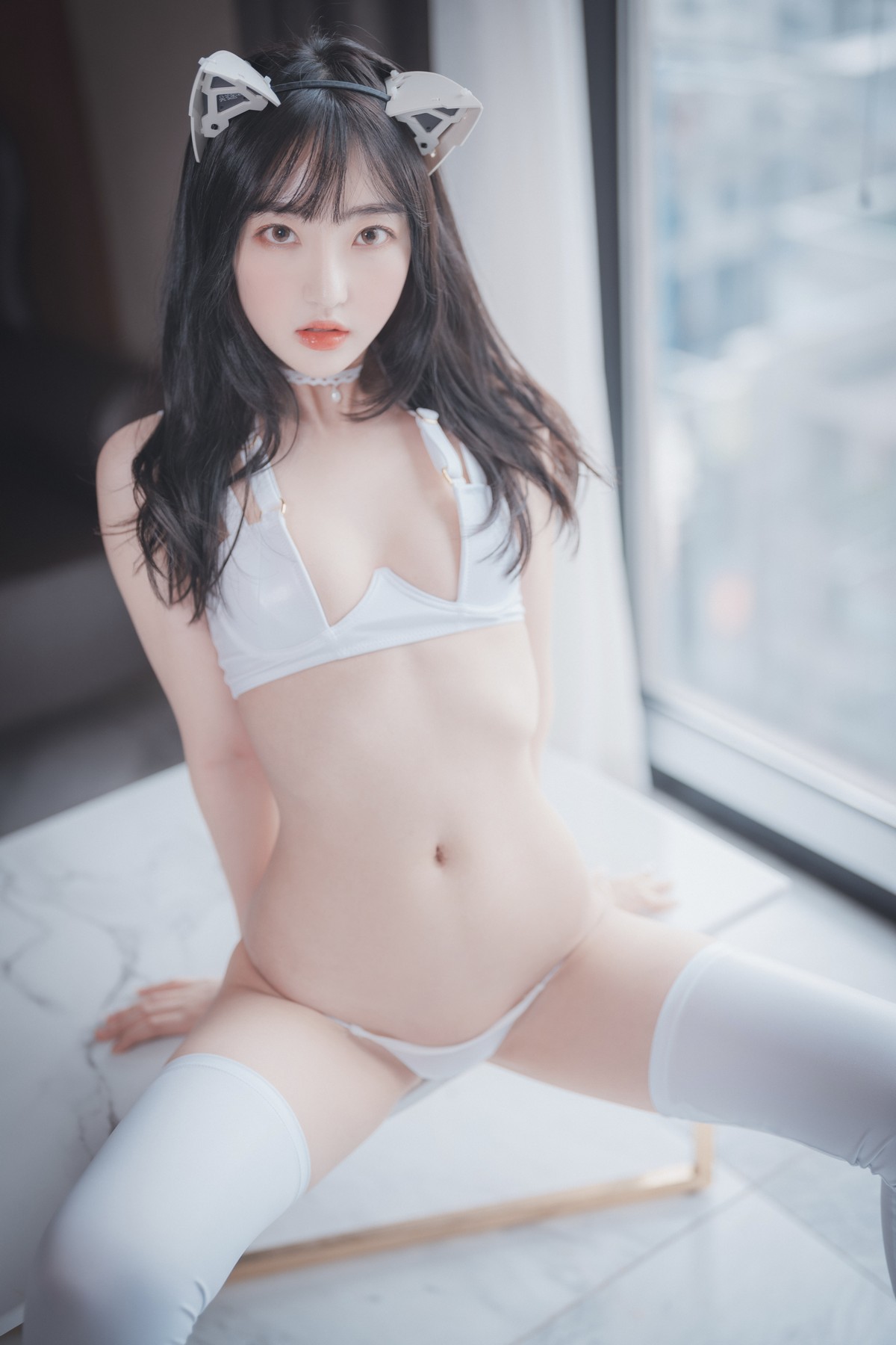 xgyw.top_[DJAWA]No.152_模特Hanari_Snow Cat主题私房床上性感白色内衣配白丝袜诱惑写真119P