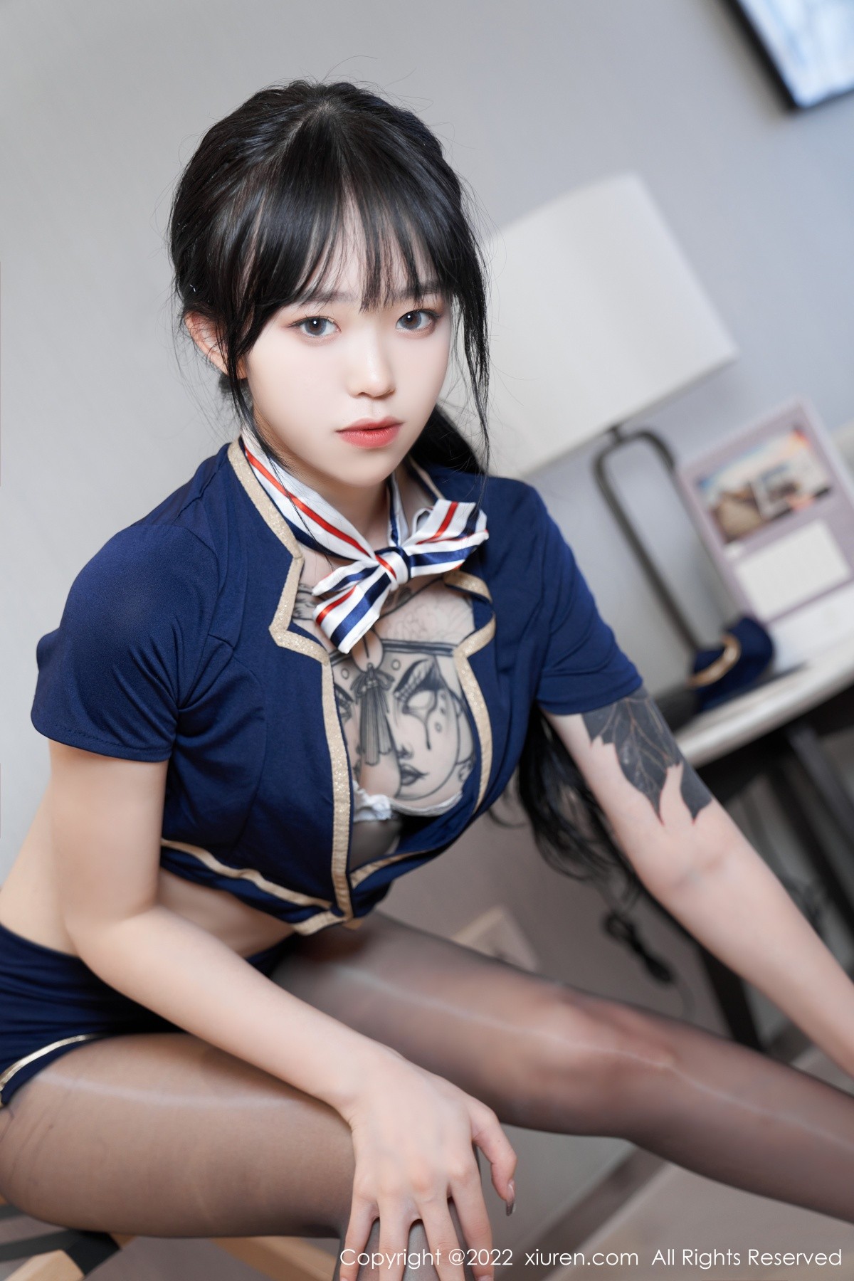 xgyw.top_[XiuRen秀人网]No.5352_模特奶瓶脱性感蓝色服饰露白色蕾丝内衣超薄黑丝撩人诱惑写真60P