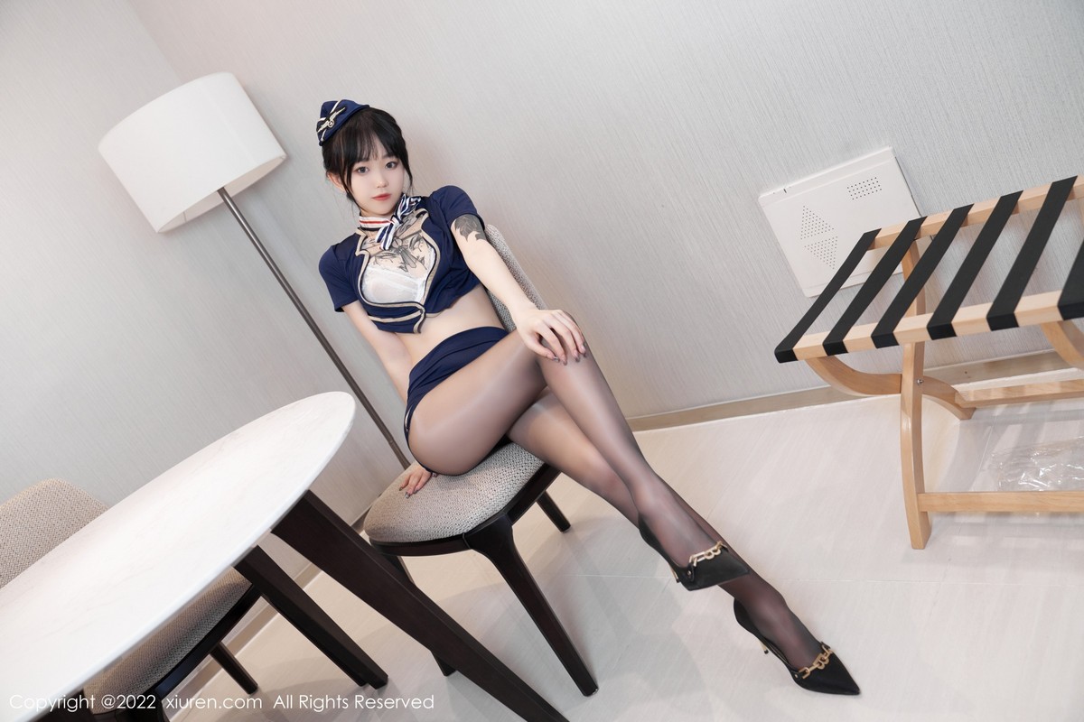 xgyw.top_[XiuRen秀人网]No.5352_模特奶瓶脱性感蓝色服饰露白色蕾丝内衣超薄黑丝撩人诱惑写真60P