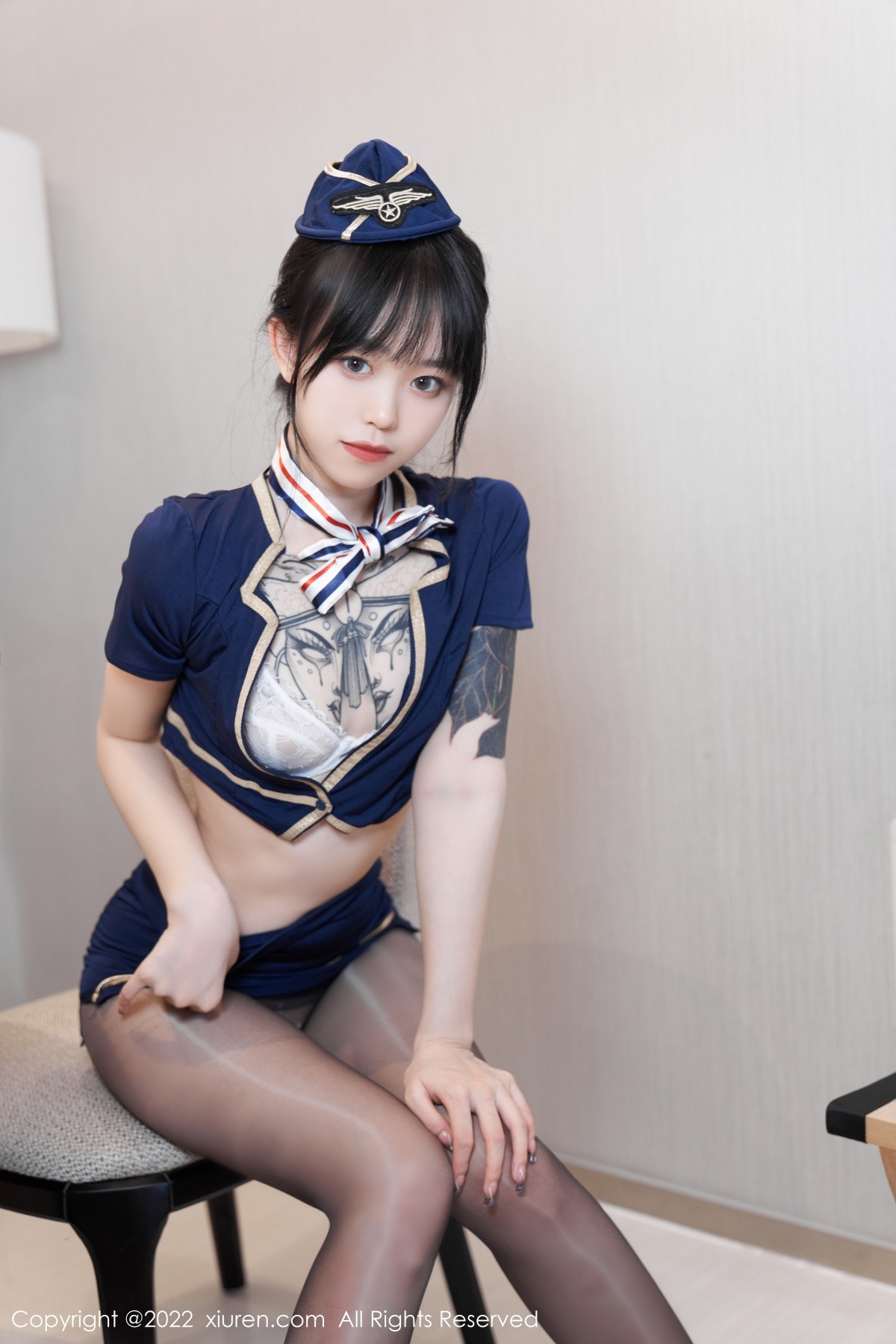 xgyw.top_[XiuRen秀人网]No.5352_模特奶瓶脱性感蓝色服饰露白色蕾丝内衣超薄黑丝撩人诱惑写真60P