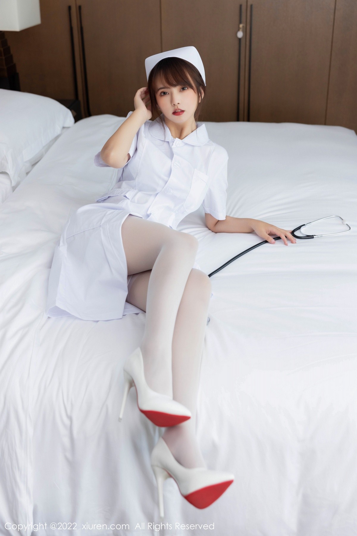 xgyw.top_[XiuRen秀人网]No.5353_模特张思允Nice性感白色护士服饰配超薄无内肉丝惹火诱惑写真60P