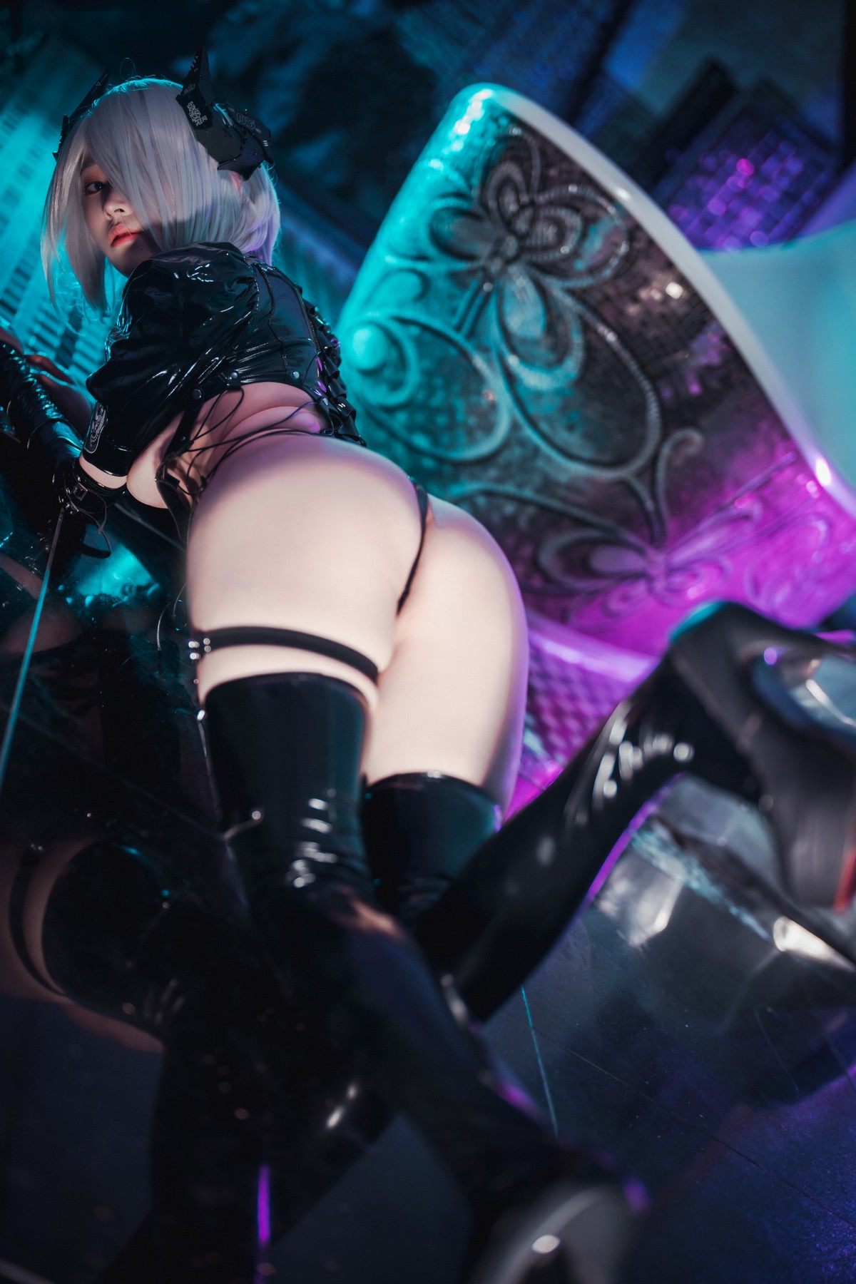 xgyw.top_[DJAWA]No.155_模特Bambi_Succubus 2B主题皮质情趣服饰半脱秀豪乳翘臀诱惑写真119P