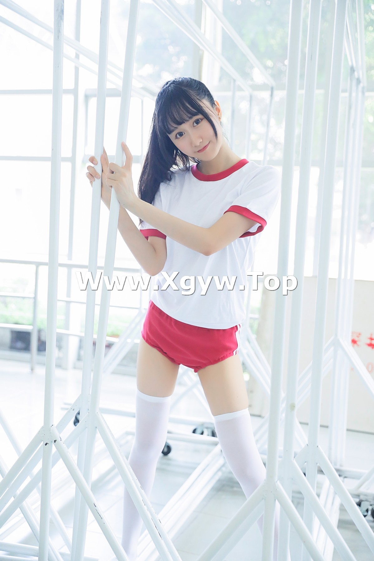 xgyw.top_萌系小姐姐木绵绵OwO上体育课啦主题户外性感学妹JK 体育课运动服迷人写真59P