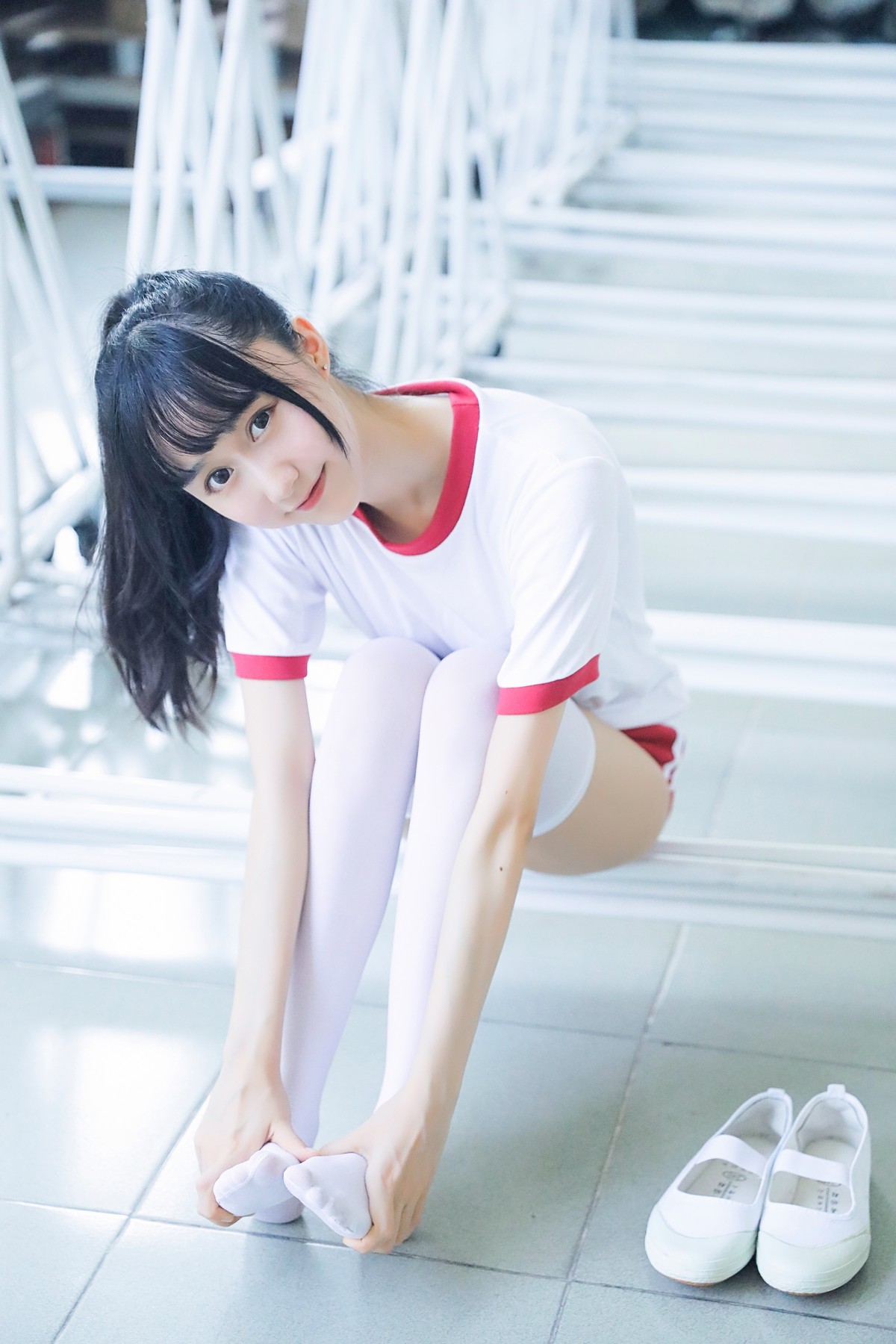 xgyw.top_萌系小姐姐木绵绵OwO上体育课啦主题户外性感学妹JK 体育课运动服迷人写真59P