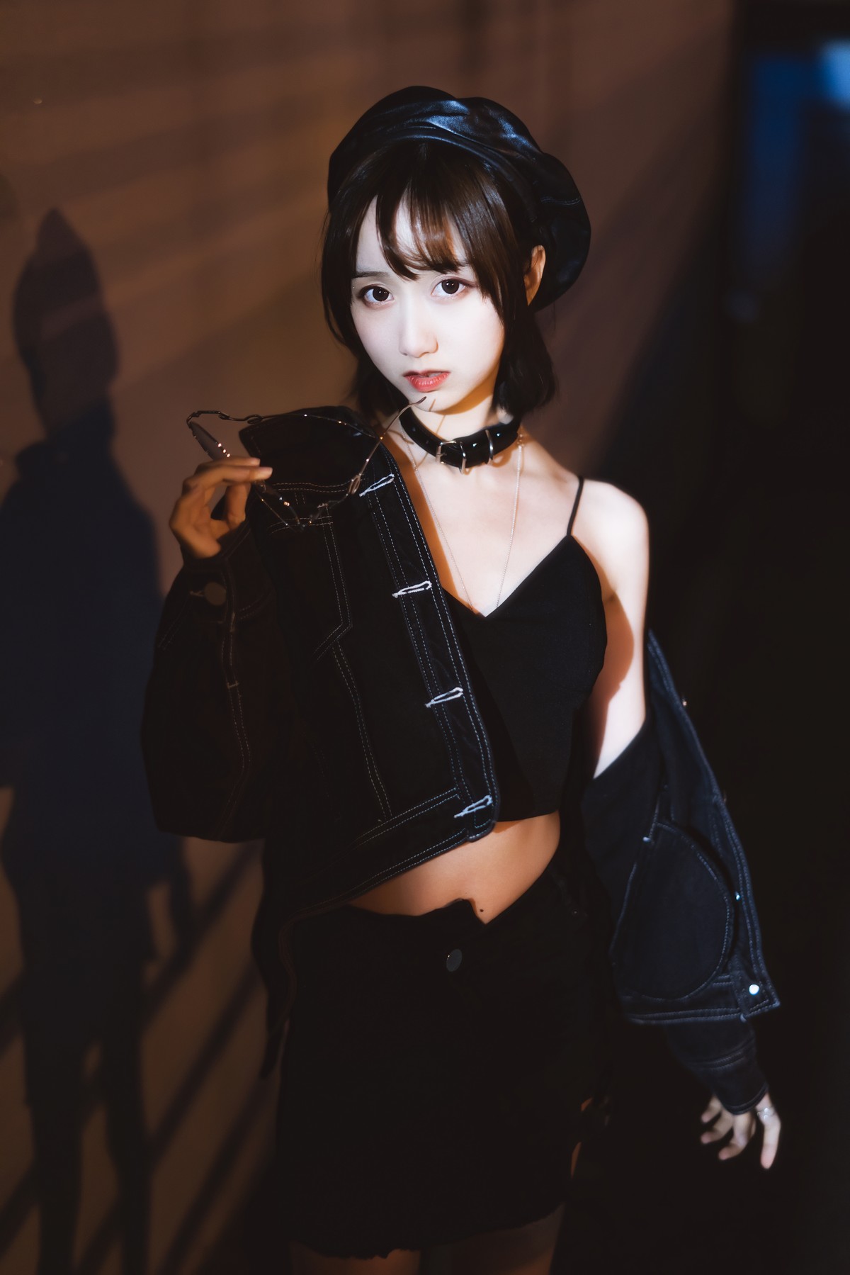 xgyw.top_萌系小姐姐木绵绵OwO室外短裙主题户外脱牛仔服套装露性感吊带内衣诱惑写真58P