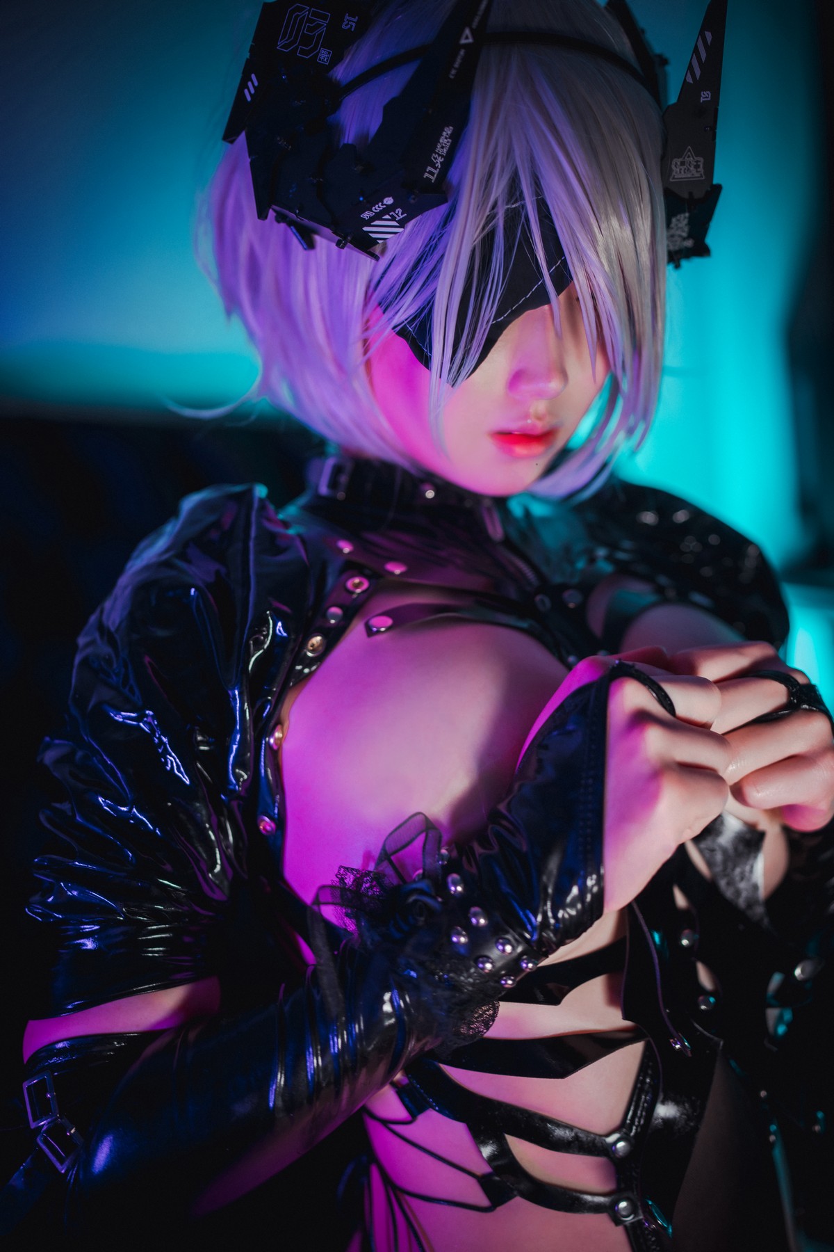 xgyw.top_[DJAWA]No.155_模特Bambi_Succubus 2B主题皮质情趣服饰半脱秀豪乳翘臀诱惑写真119P