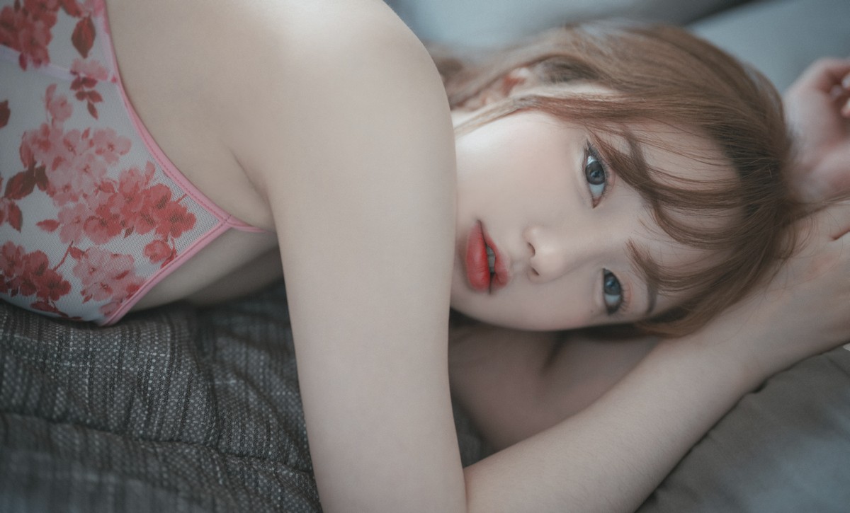 xgyw.top_[DJAWA]No.154_模特Yeeun_Staycation主题性感粉色吊带 透视内衣惹火诱惑写真75P