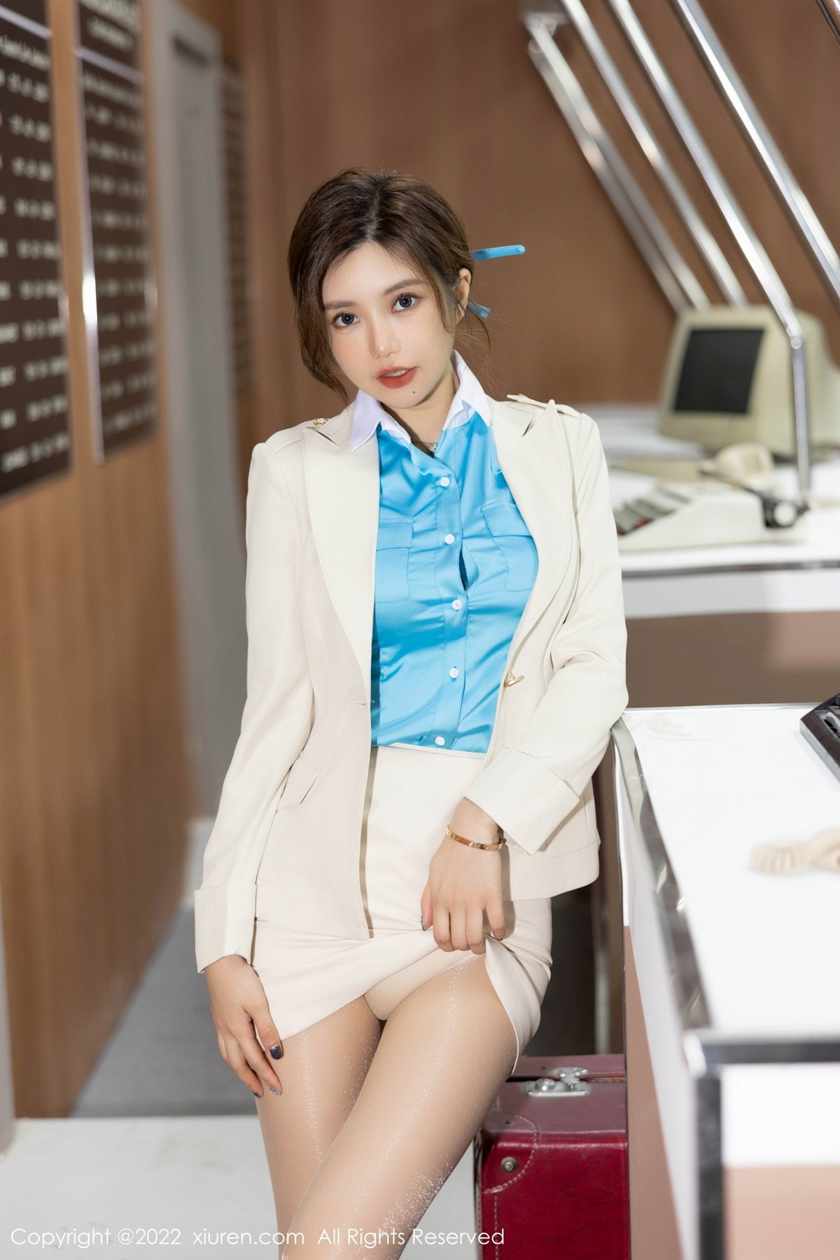 xgyw.top_XiuRen第5360期_女神绮里嘉ula心愿旅拍商务助理服性感短裙下超薄肉丝诱惑写真94P