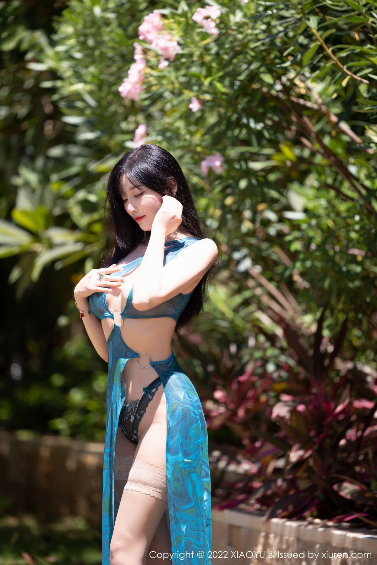 xgyw.top_[XiaoYu画语界]Vol.831_女神杨晨晨Yome心愿旅拍户外 室内蓝色轻透飘裙完美诱惑写真73P