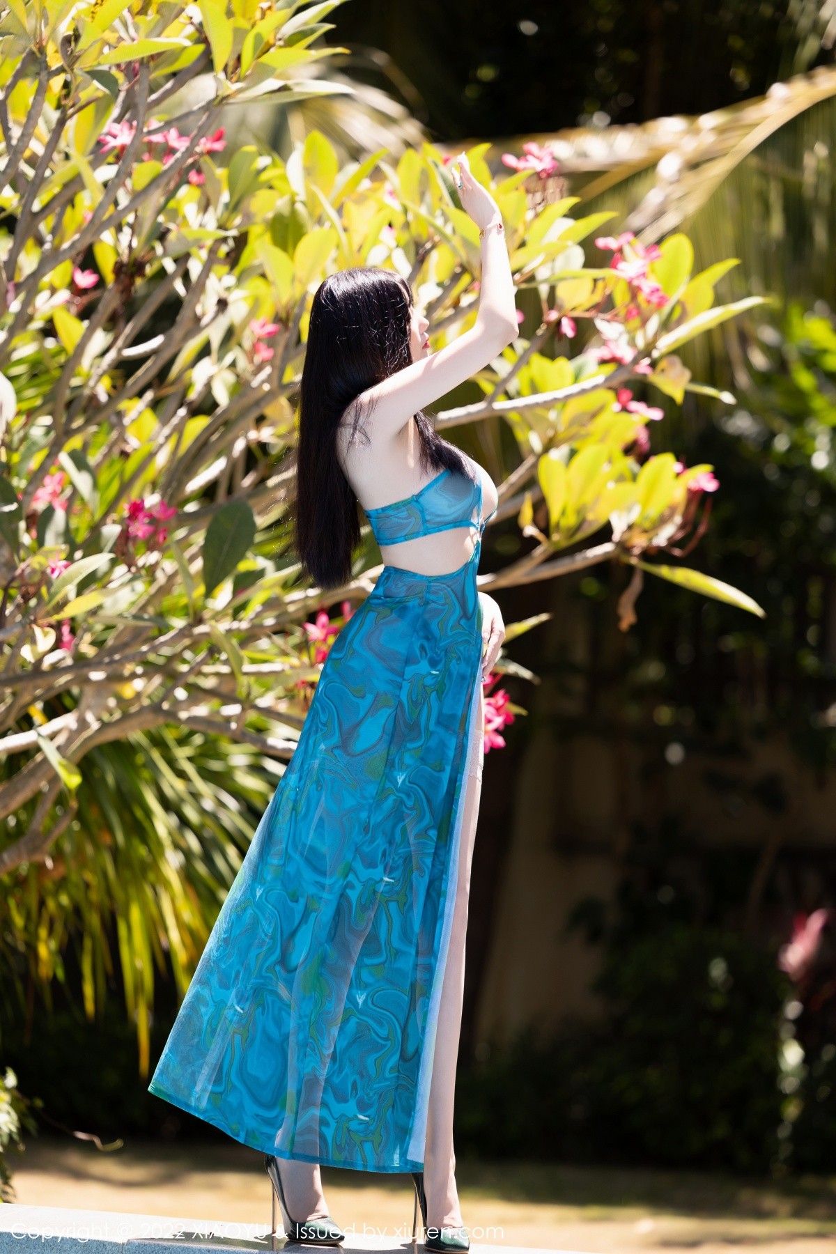 xgyw.top_[XiaoYu画语界]Vol.831_女神杨晨晨Yome心愿旅拍户外 室内蓝色轻透飘裙完美诱惑写真73P