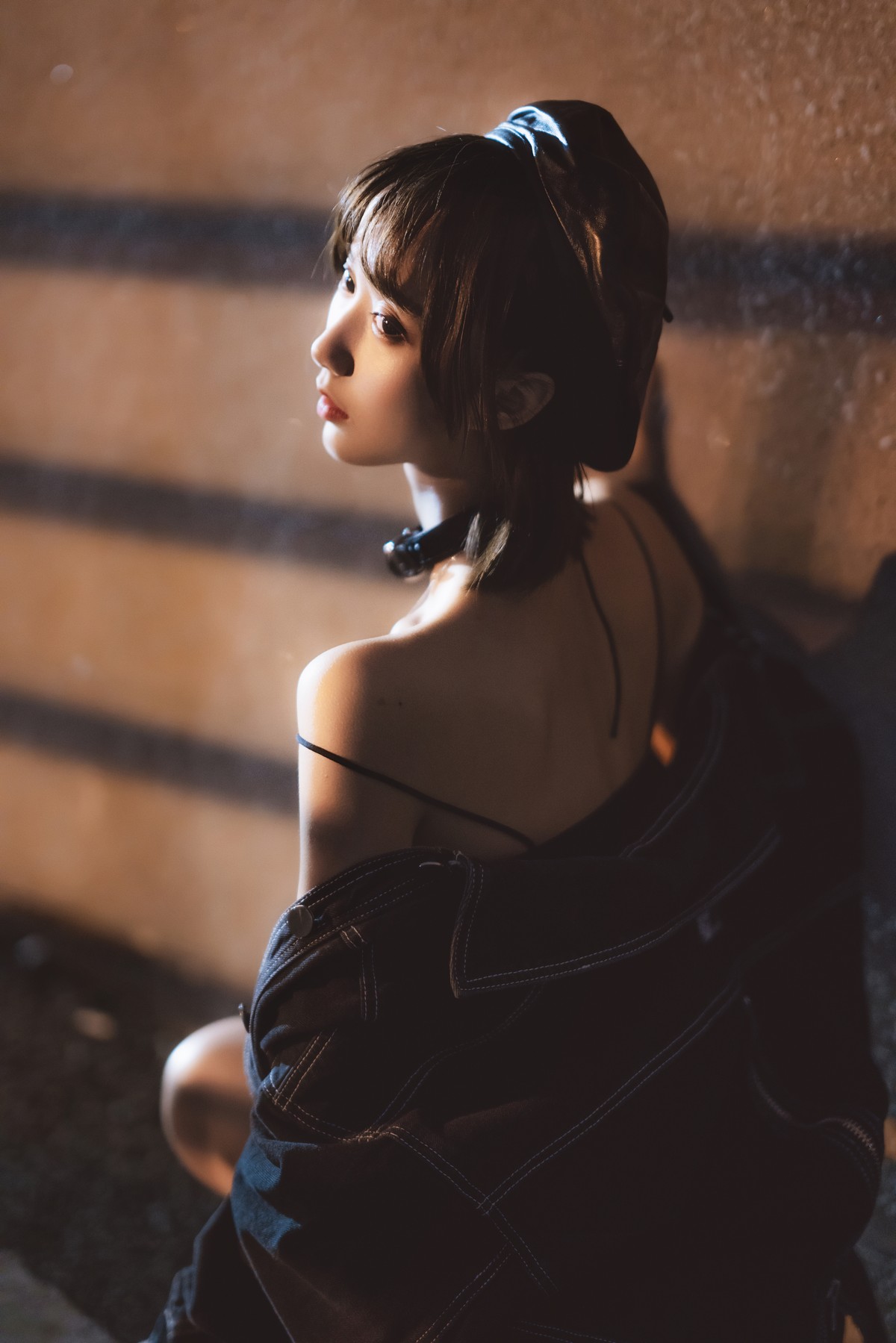 xgyw.top_萌系小姐姐木绵绵OwO室外短裙主题户外脱牛仔服套装露性感吊带内衣诱惑写真58P