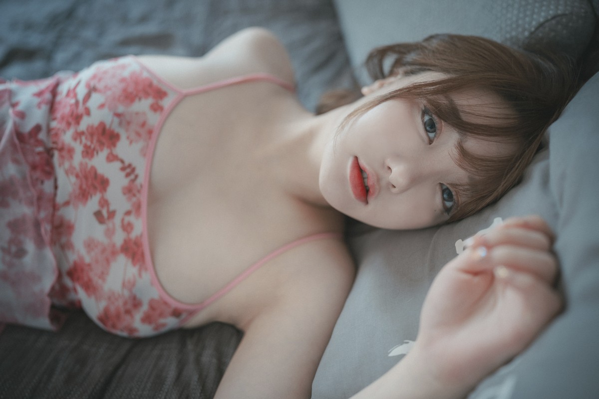 xgyw.top_[DJAWA]No.154_模特Yeeun_Staycation主题性感粉色吊带 透视内衣惹火诱惑写真75P