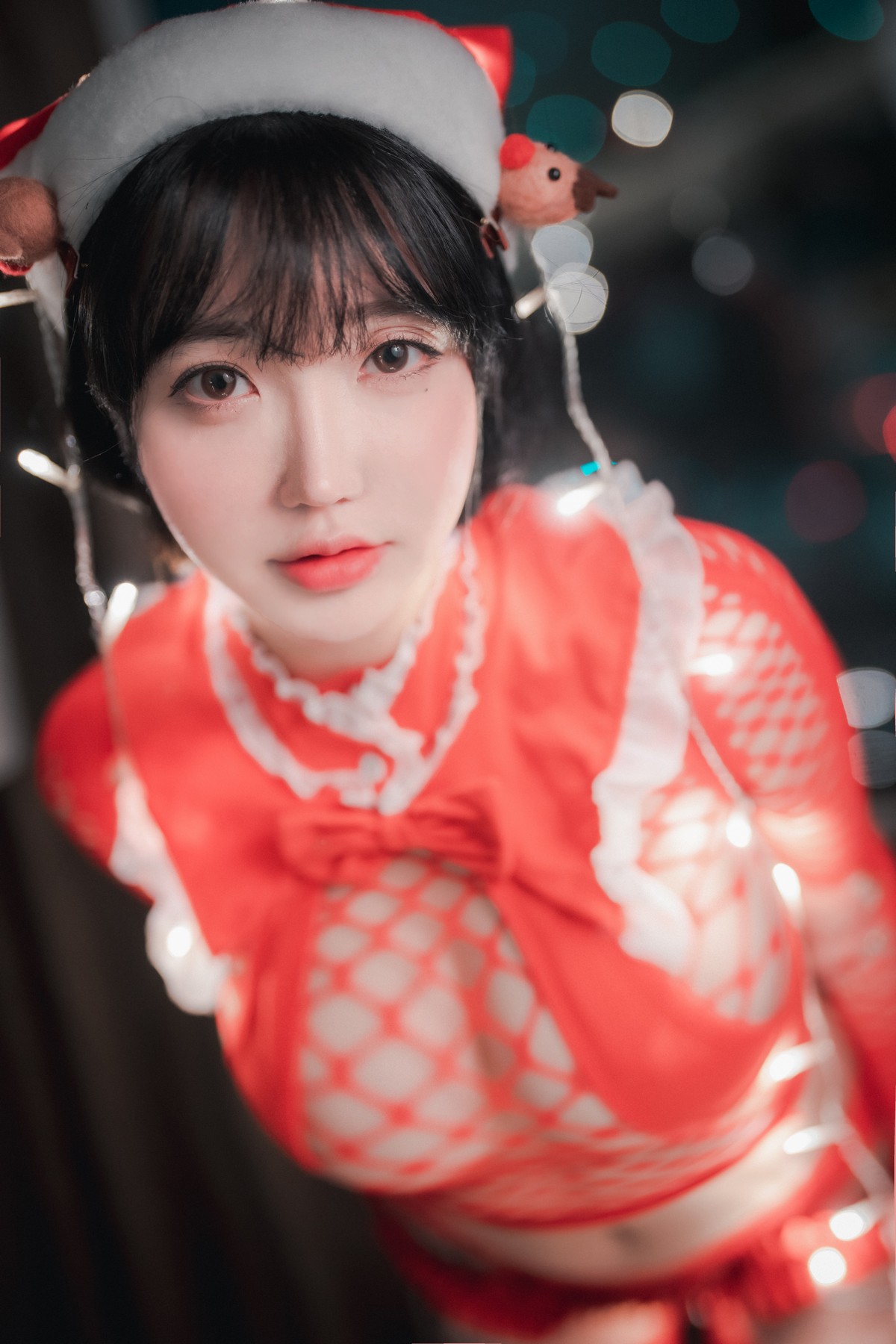 xgyw.top_[DJAWA]No.159_模特Yeeun_Christmas Special 2021主题红色网格服饰迷人诱惑写真103P