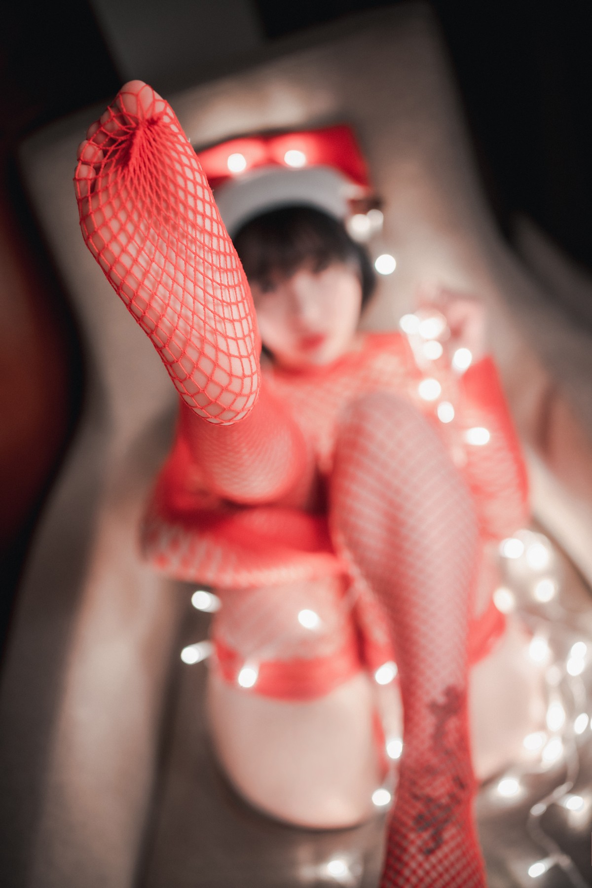 xgyw.top_[DJAWA]No.159_模特Yeeun_Christmas Special 2021主题红色网格服饰迷人诱惑写真103P