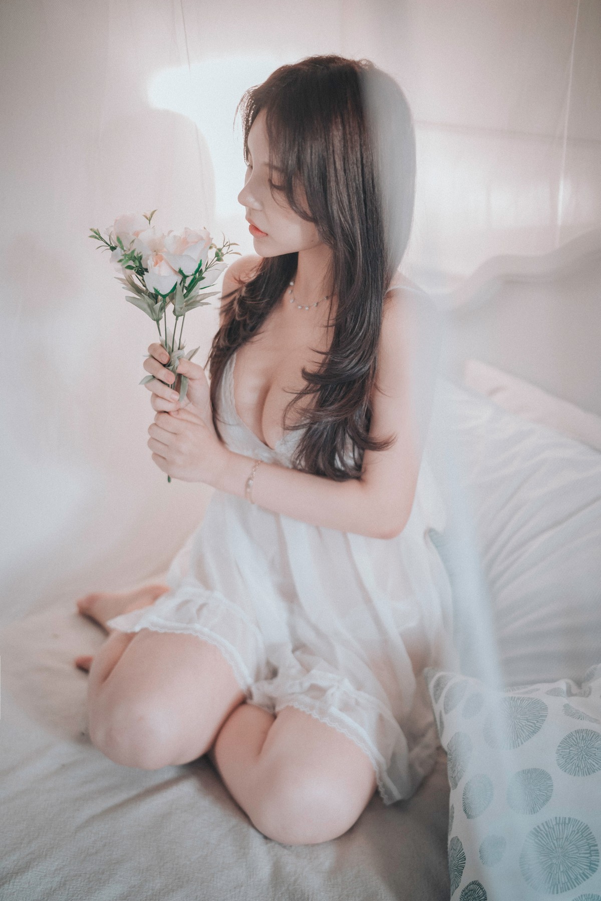 xgyw.top_[DJAWA]No.158_模特ZZYuri_Alluring White主题性感白色内衣配蕾丝吊袜诱惑写真44P