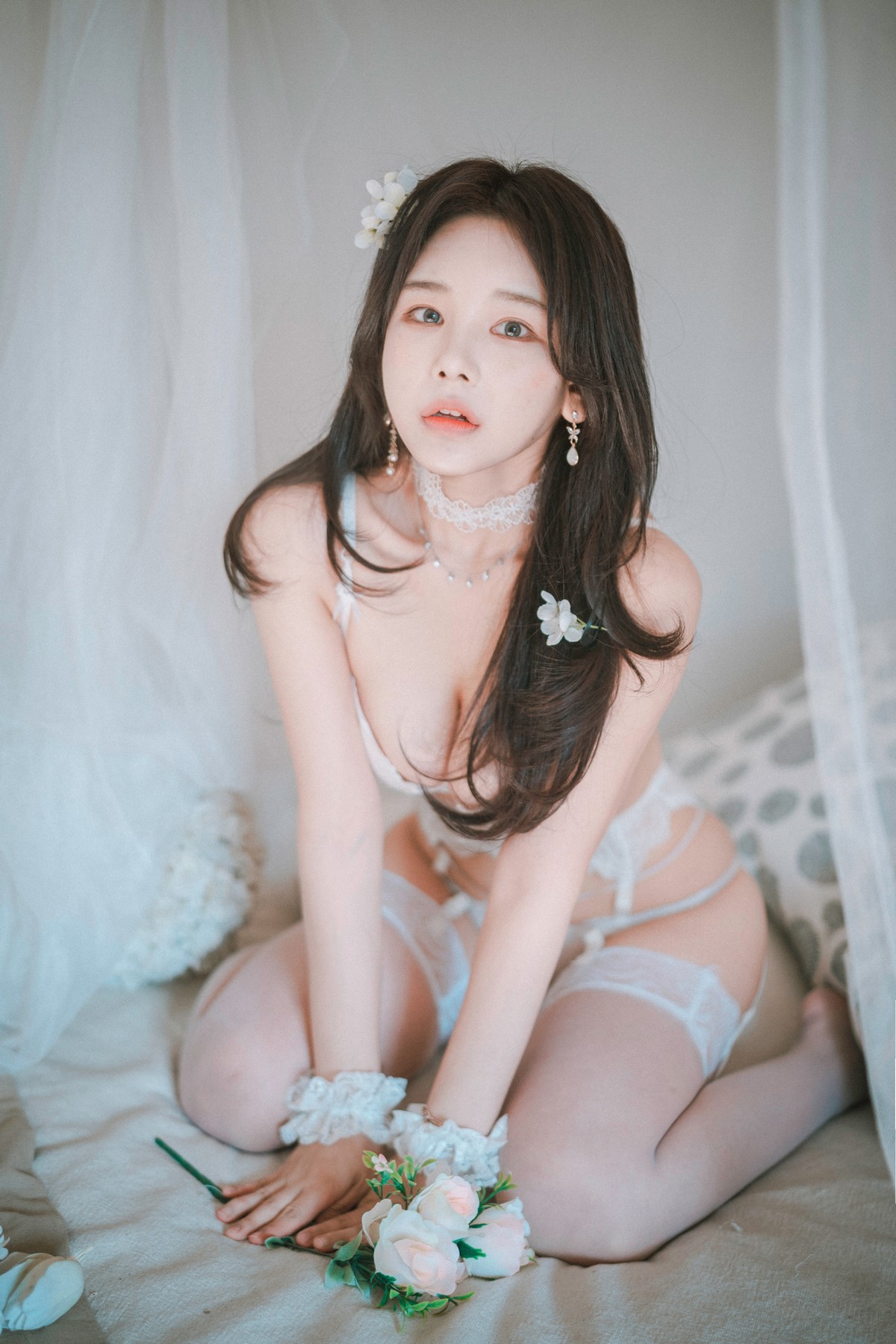 xgyw.top_[DJAWA]No.158_模特ZZYuri_Alluring White主题性感白色内衣配蕾丝吊袜诱惑写真44P