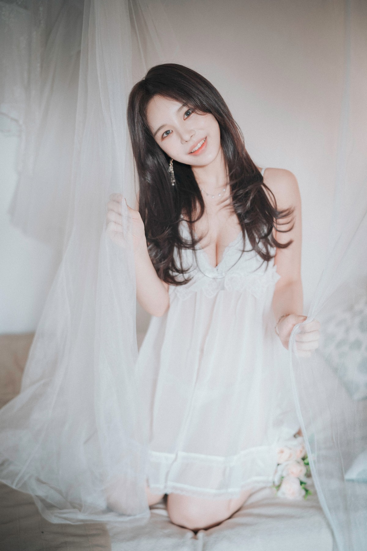 xgyw.top_[DJAWA]No.158_模特ZZYuri_Alluring White主题性感白色内衣配蕾丝吊袜诱惑写真44P