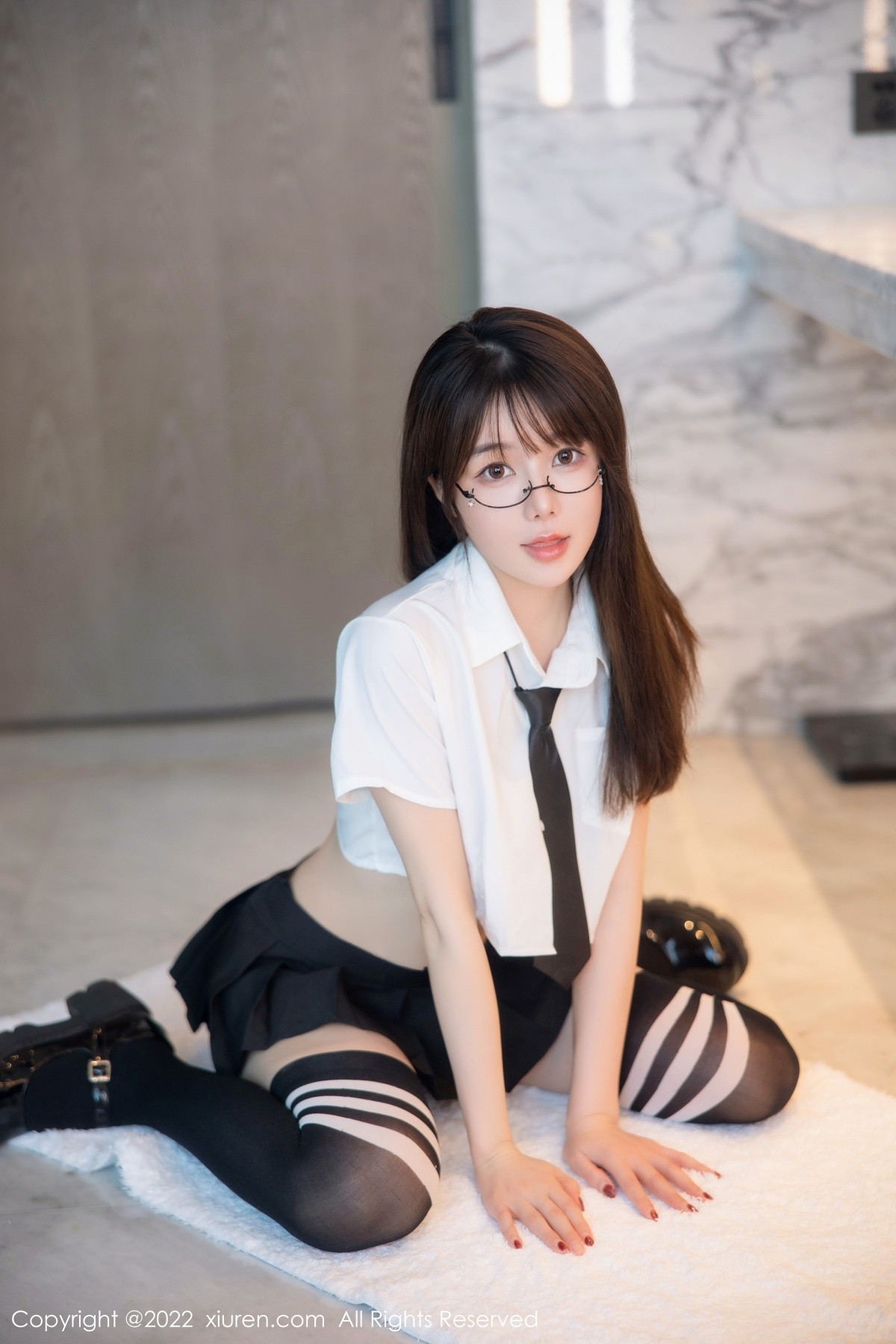xgyw.top_XiuRen第5365期_模特婠婠么性感学妹制服白色短T配黑短裙秀曼妙身姿诱惑写真98P