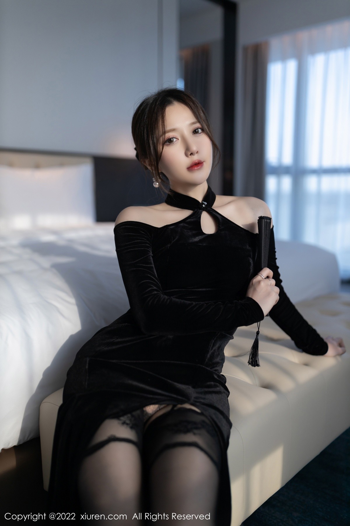 xgyw.top_XiuRen第5362期_模特鱼子酱Fish云南旅拍脱黑色露肩礼裙露蕾丝内衣迷人诱惑写真79P