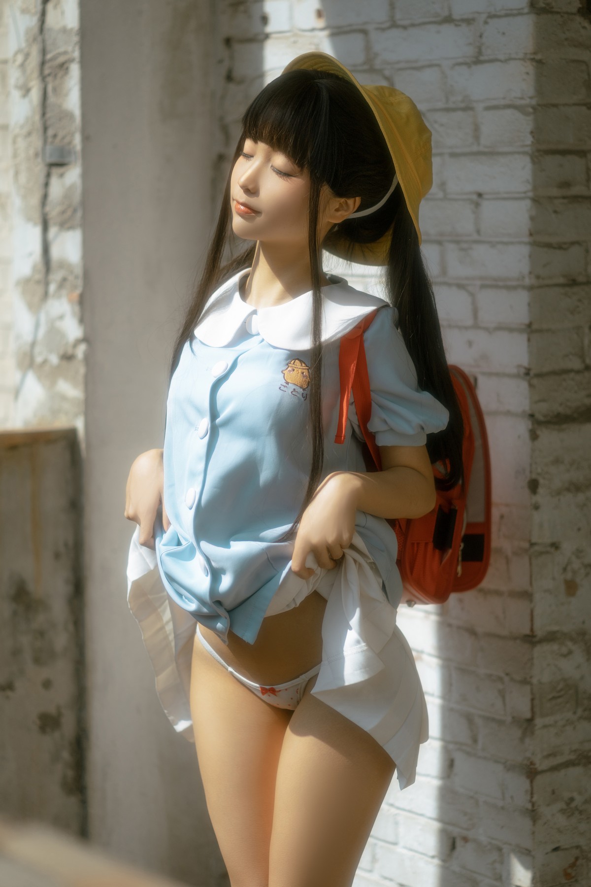 xgyw.top_动漫博主蠢沫沫小黄帽绅士版主题户外性感服饰半脱露豪乳创可贴遮点诱惑写真156P