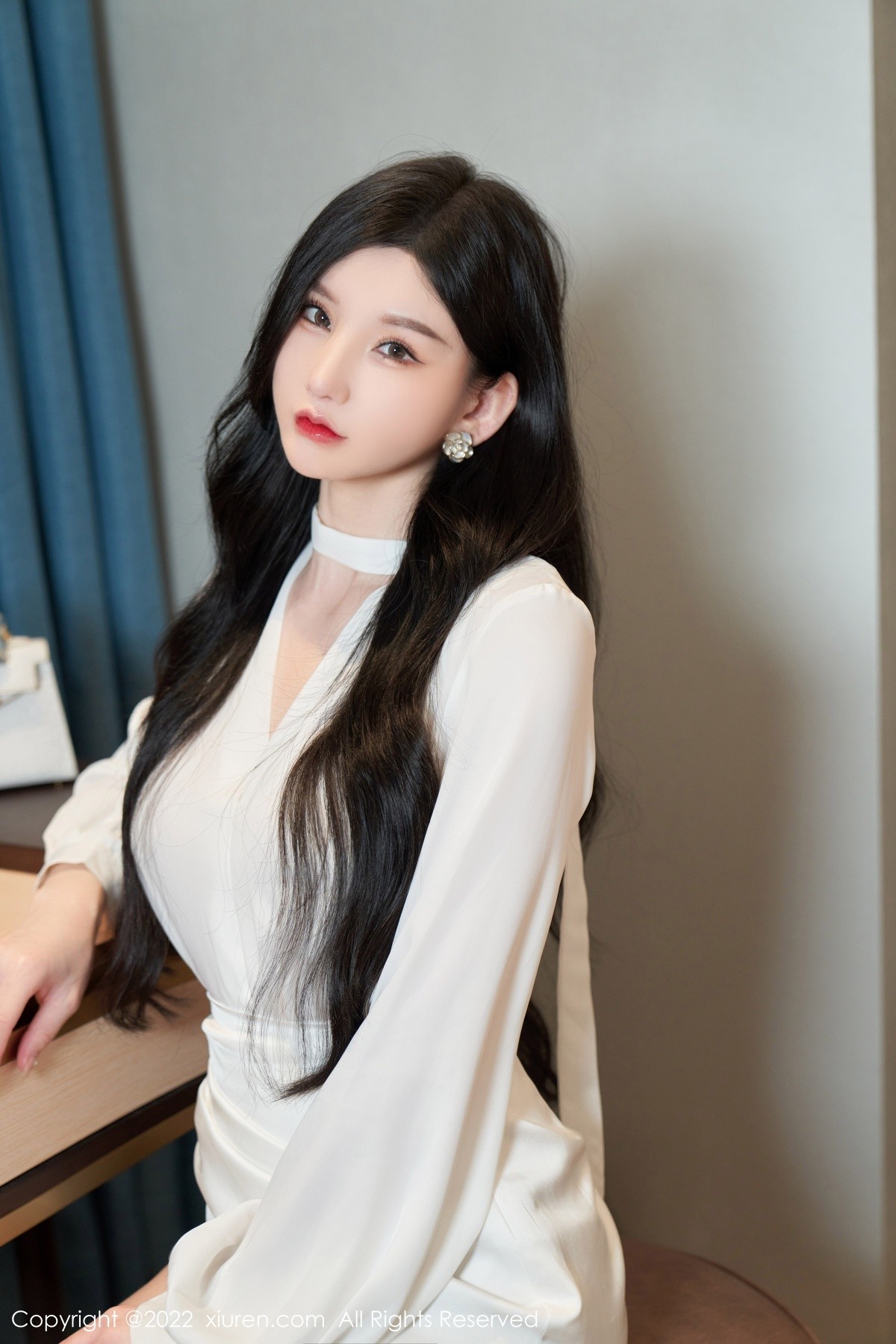 xgyw.top_XiuRen第5381期_女神周于希Sally私房简约白色服半脱露蕾丝内裤秀翘臀诱惑写真77P
