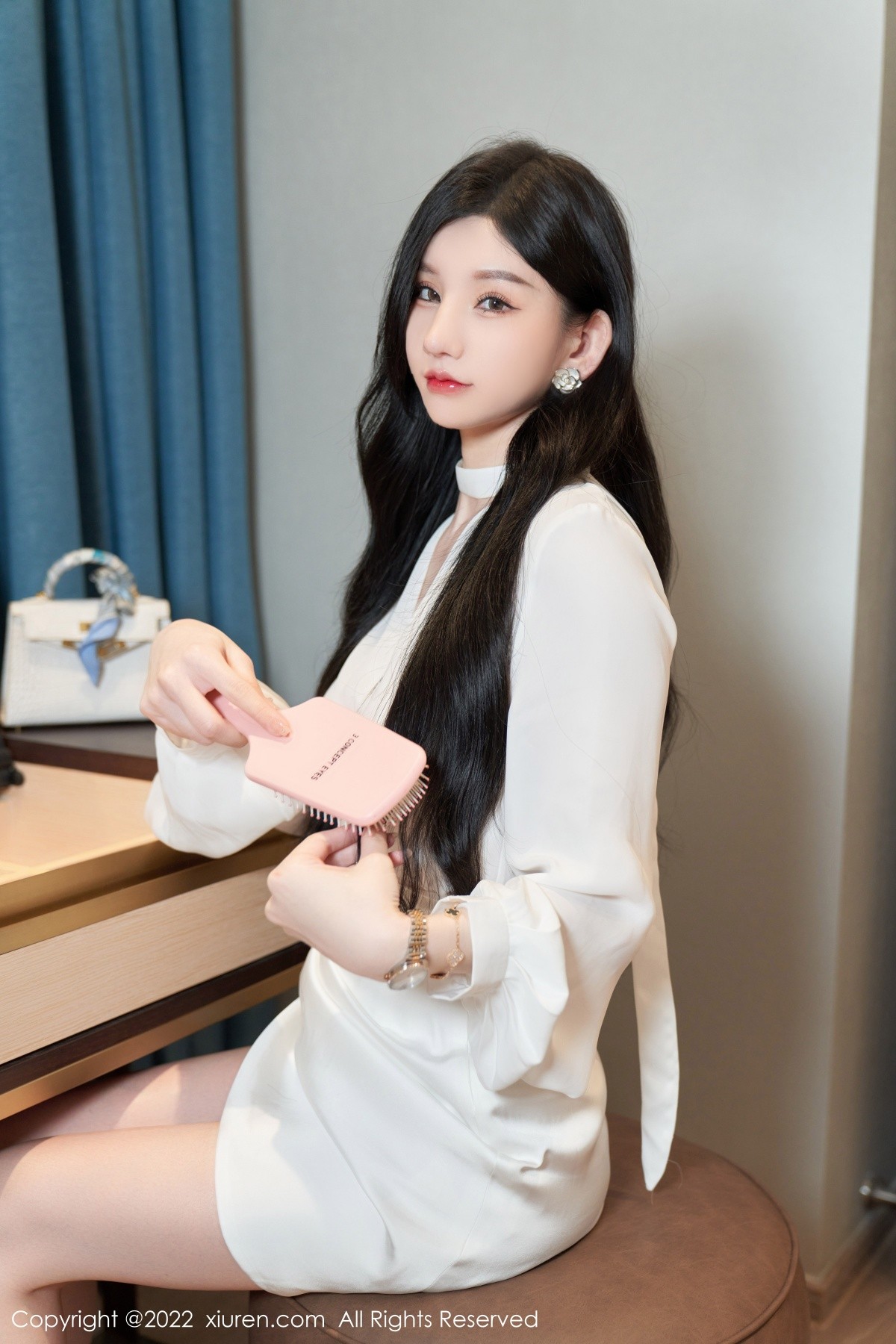 xgyw.top_XiuRen第5381期_女神周于希Sally私房简约白色服半脱露蕾丝内裤秀翘臀诱惑写真77P