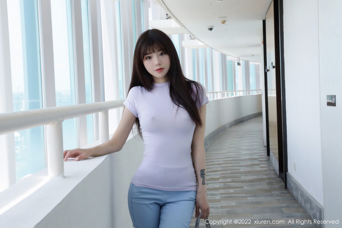 xgyw.top_XiuRen第5384期_模特佘贝拉bella三亚旅拍紫色收身衣配长裤秀完美身材诱惑写真84P