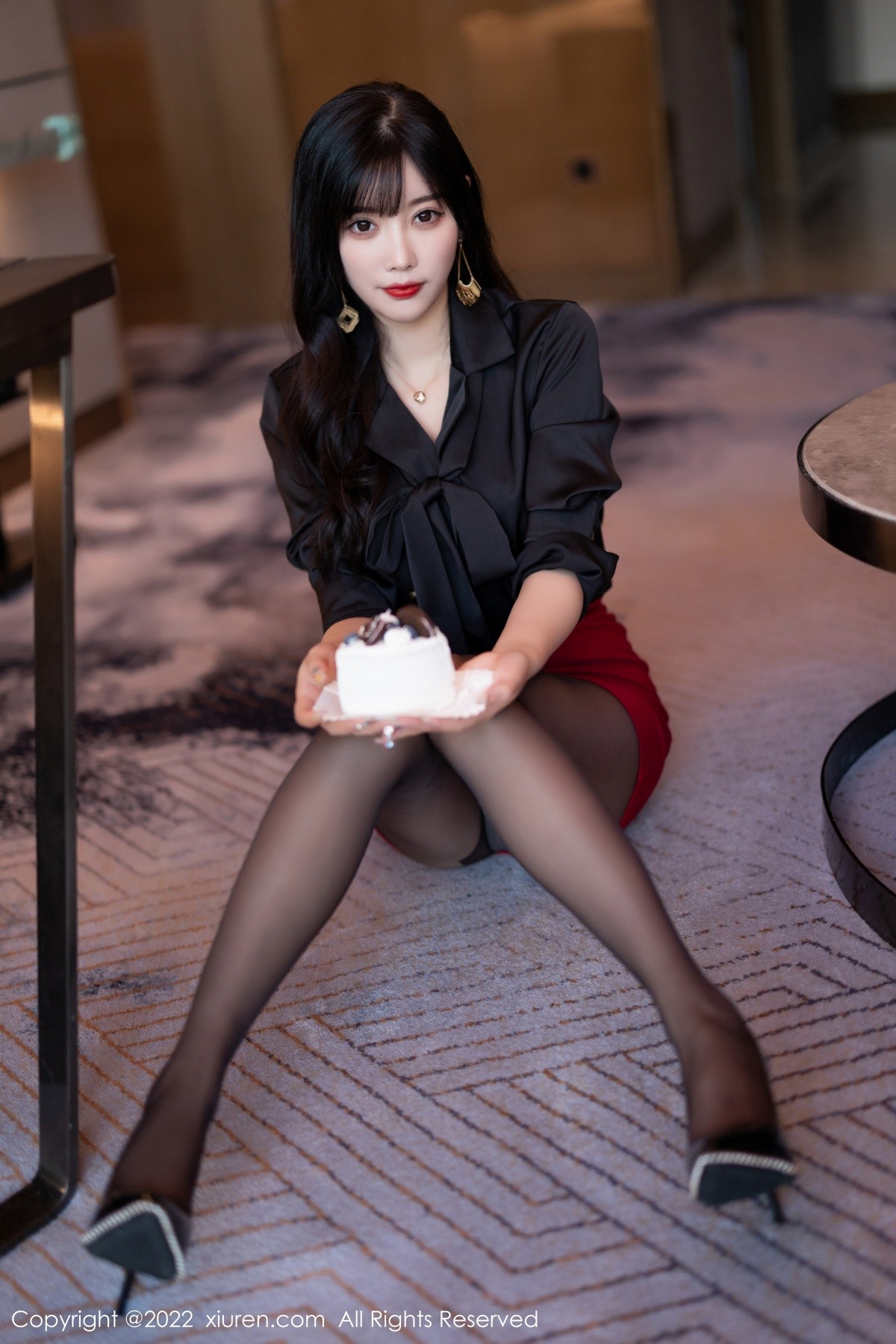 xgyw.top_XiuRen第5390期_女神杨晨晨Yome半脱露轻透蕾丝内衣配超薄无内黑丝诱惑写真82P
