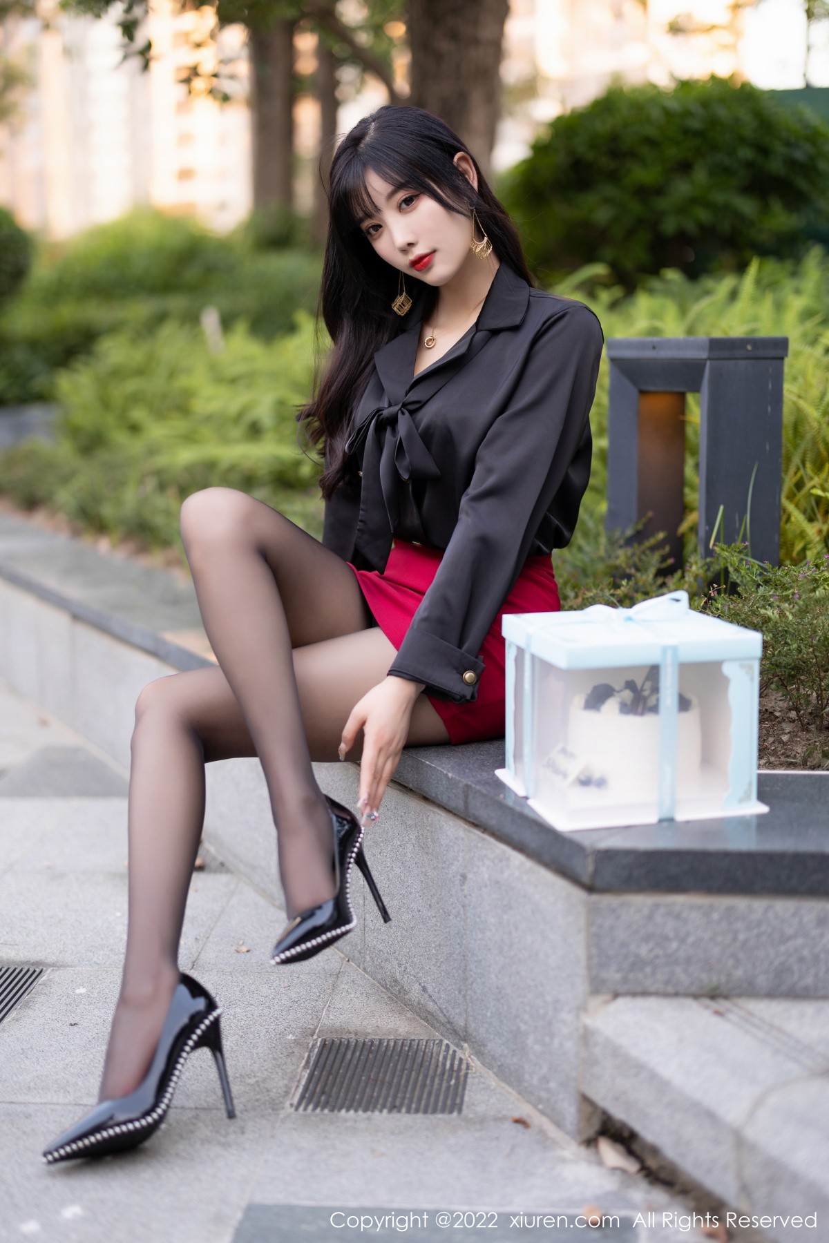 xgyw.top_XiuRen第5390期_女神杨晨晨Yome半脱露轻透蕾丝内衣配超薄无内黑丝诱惑写真82P