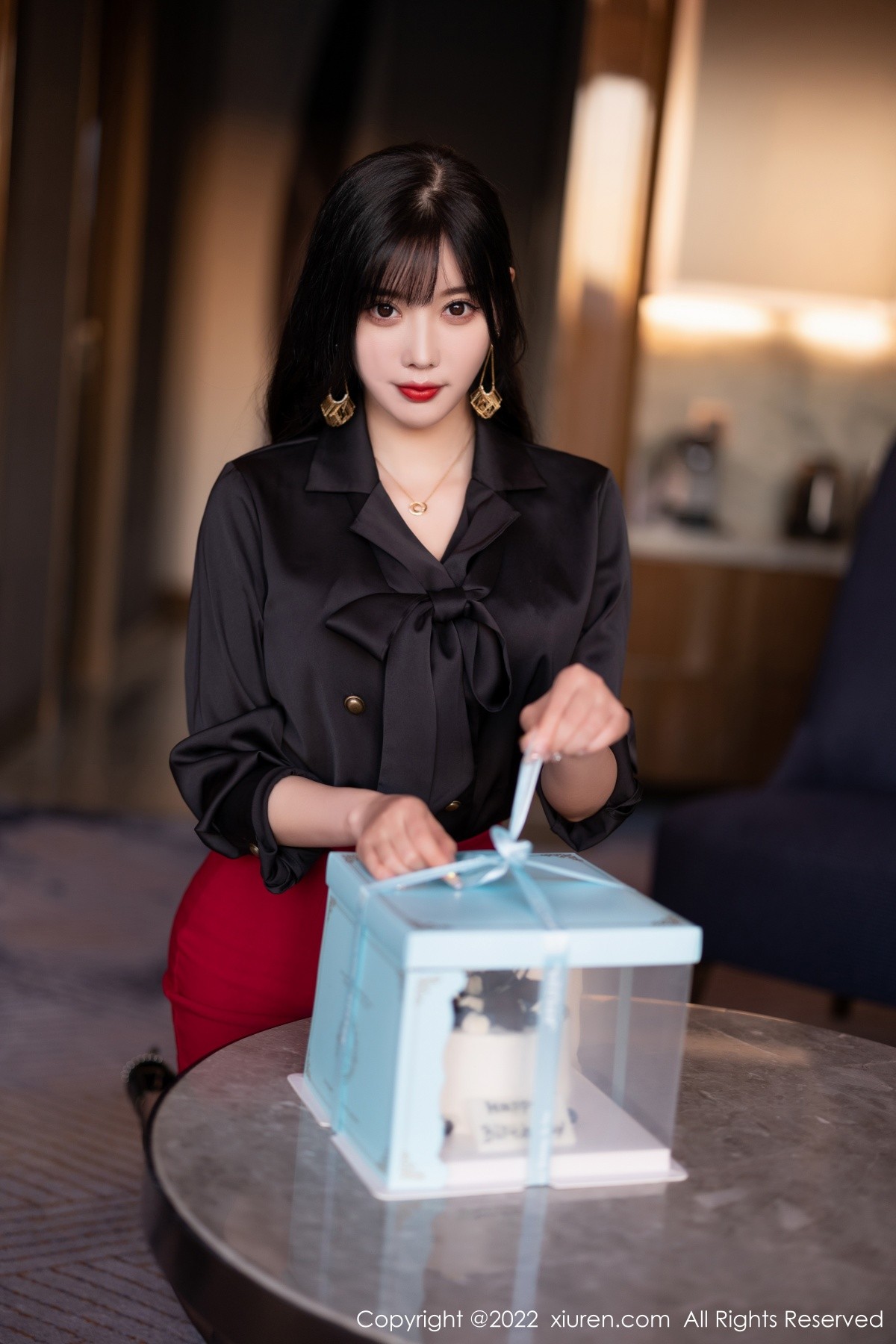 xgyw.top_XiuRen第5390期_女神杨晨晨Yome半脱露轻透蕾丝内衣配超薄无内黑丝诱惑写真82P