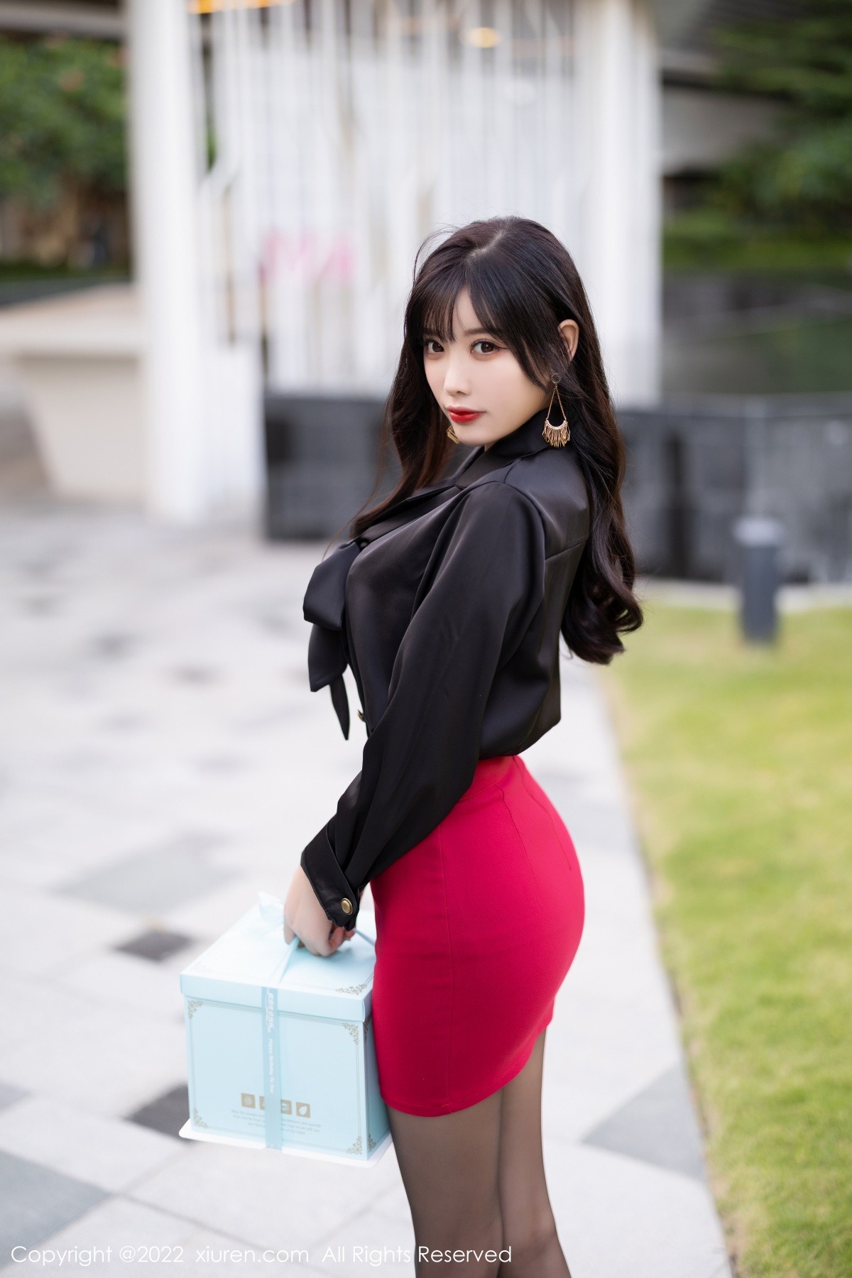 xgyw.top_XiuRen第5390期_女神杨晨晨Yome半脱露轻透蕾丝内衣配超薄无内黑丝诱惑写真82P