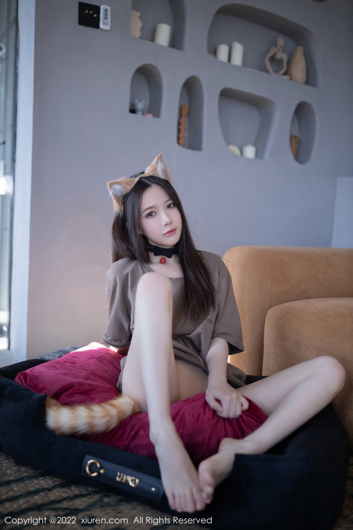 xgyw.top_XiuRen第5395期_模特鱼子酱Fish猫咪装扮主题宽松上衣秀婀娜动人身段诱惑写真75P